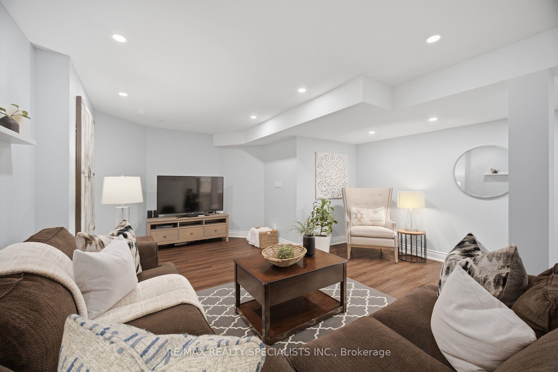 Photo 25 of 2150 Jardine Crescent, Burlington, Orchard — HOMEH