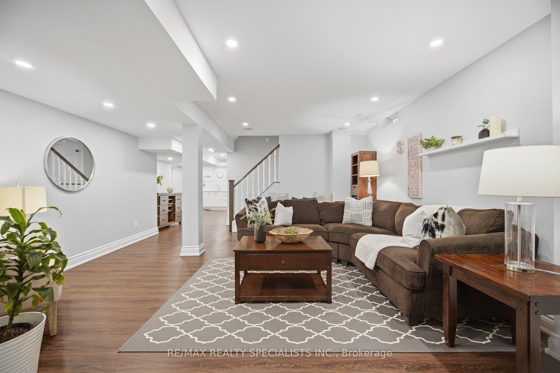 Photo 26 of 2150 Jardine Crescent, Burlington, Orchard — HOMEH