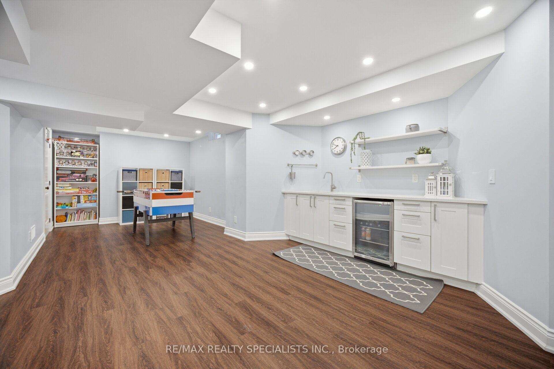 Photo 28 of 2150 Jardine Crescent, Burlington, Orchard — HOMEH