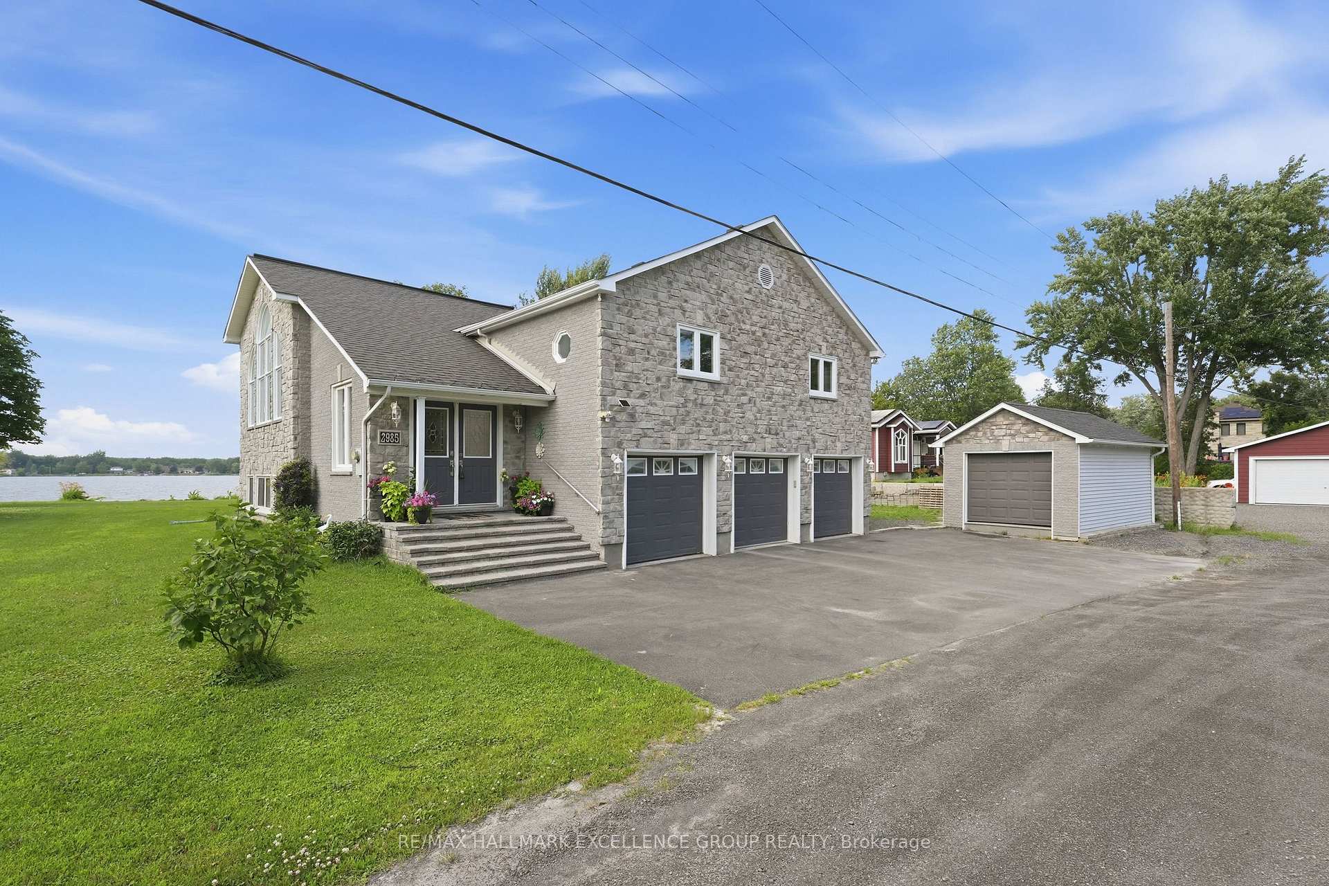 Photo of 2985 Leo Lane