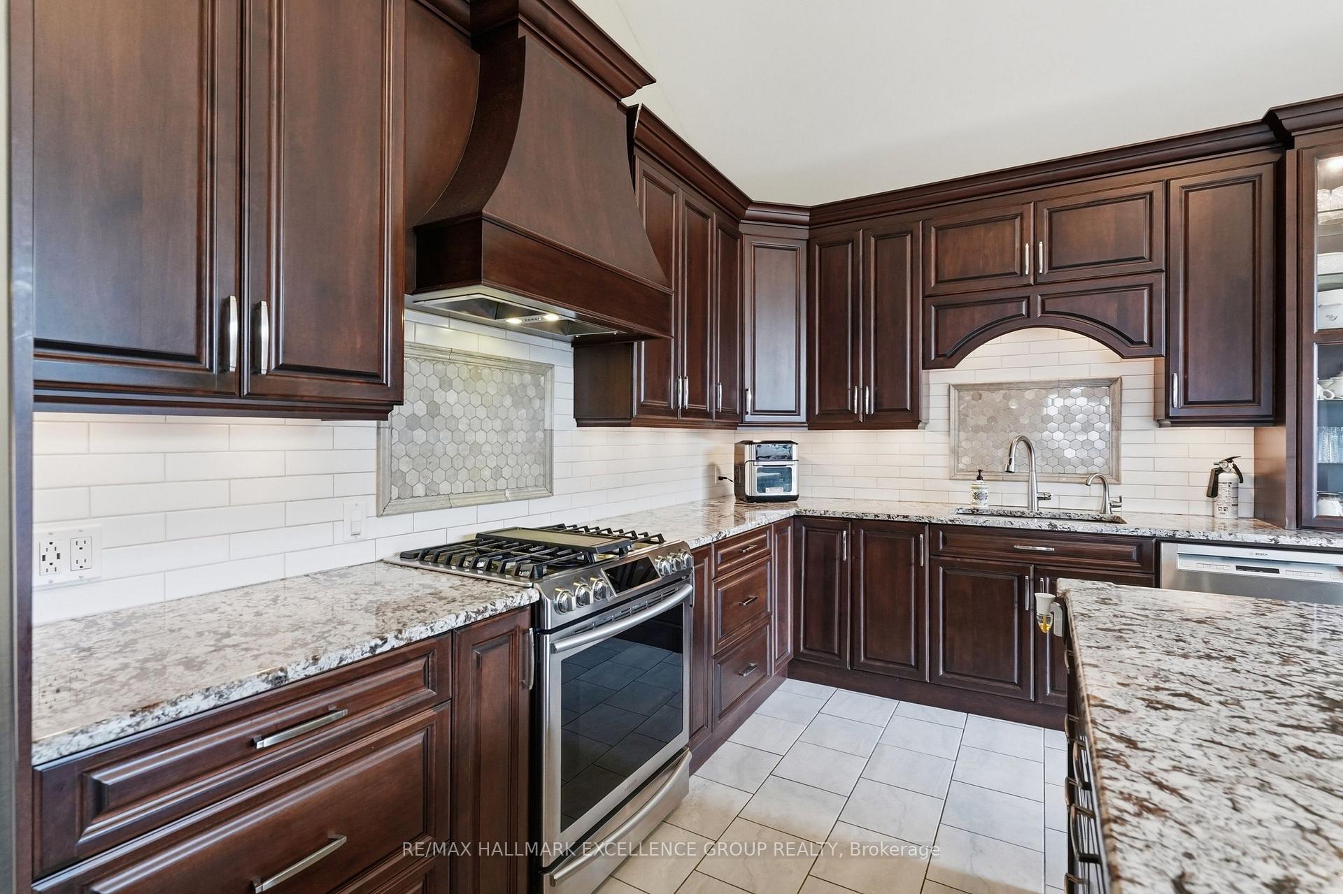 Photo 11 of 2985 Leo Lane, Ottawa, Cumberland Estates — HOMEH