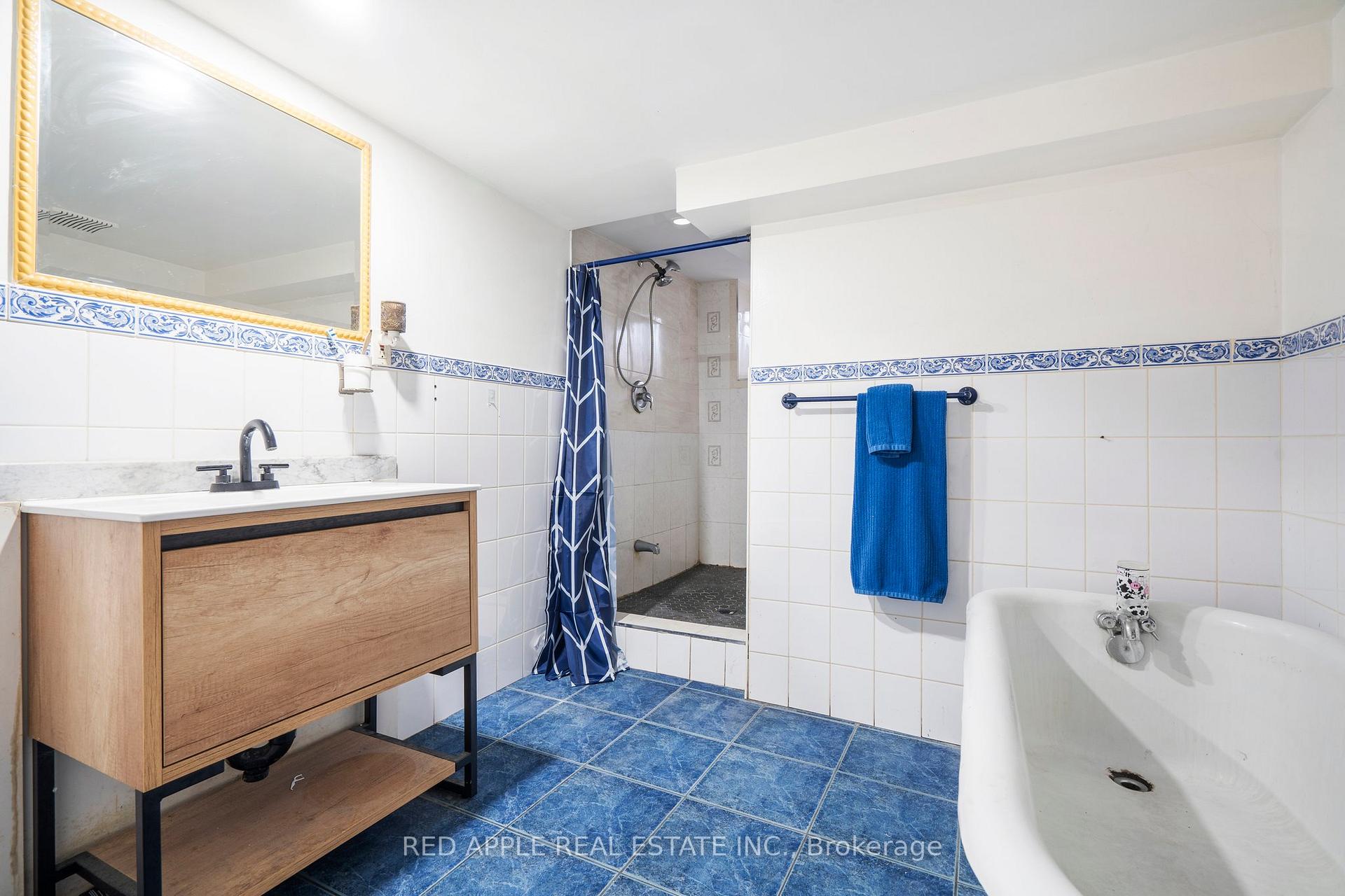Photo 24 of 546 Dufferin Street, Toronto, Little Portugal — HOMEH