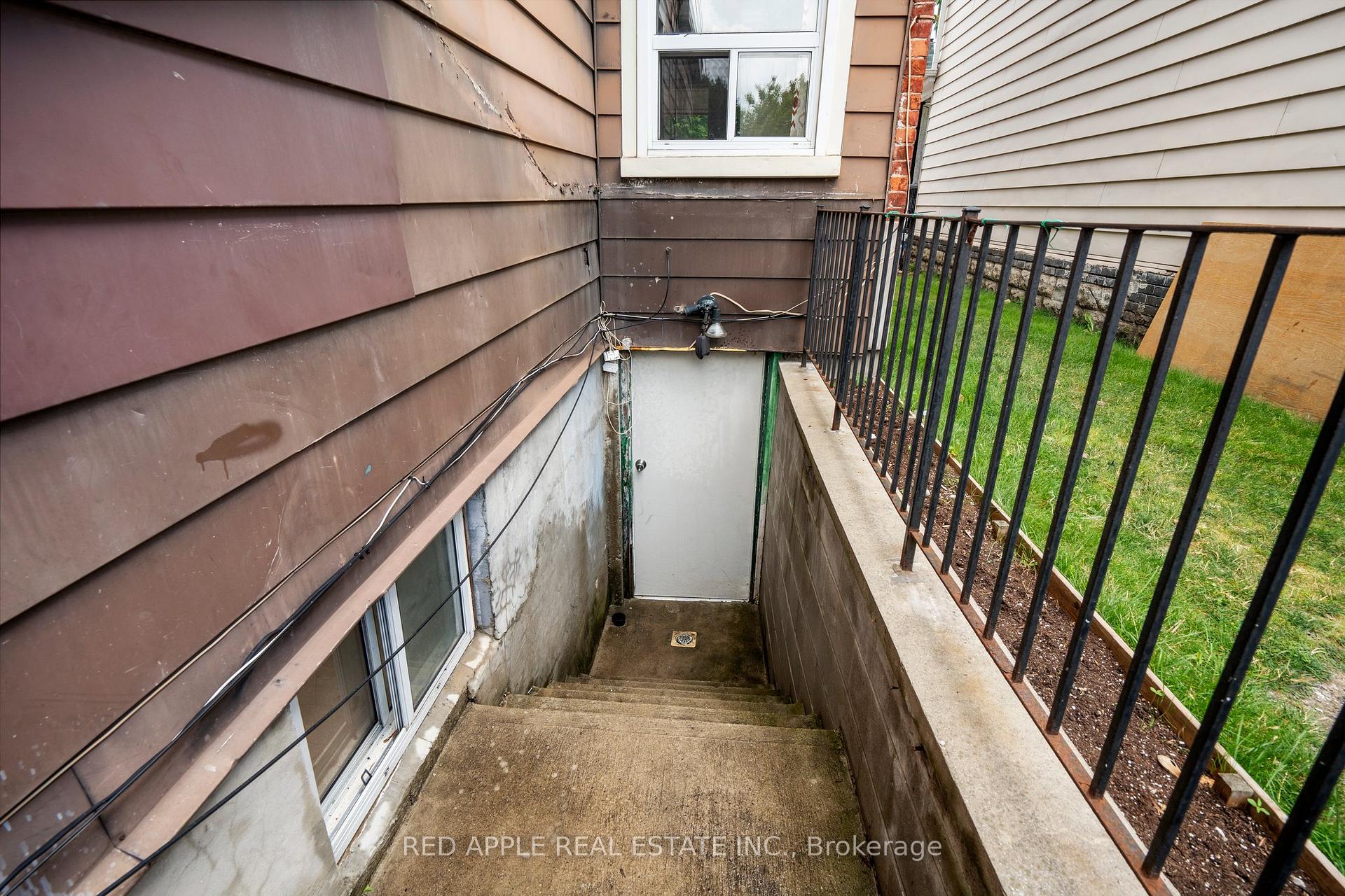 Photo 26 of 546 Dufferin Street, Toronto, Little Portugal — HOMEH
