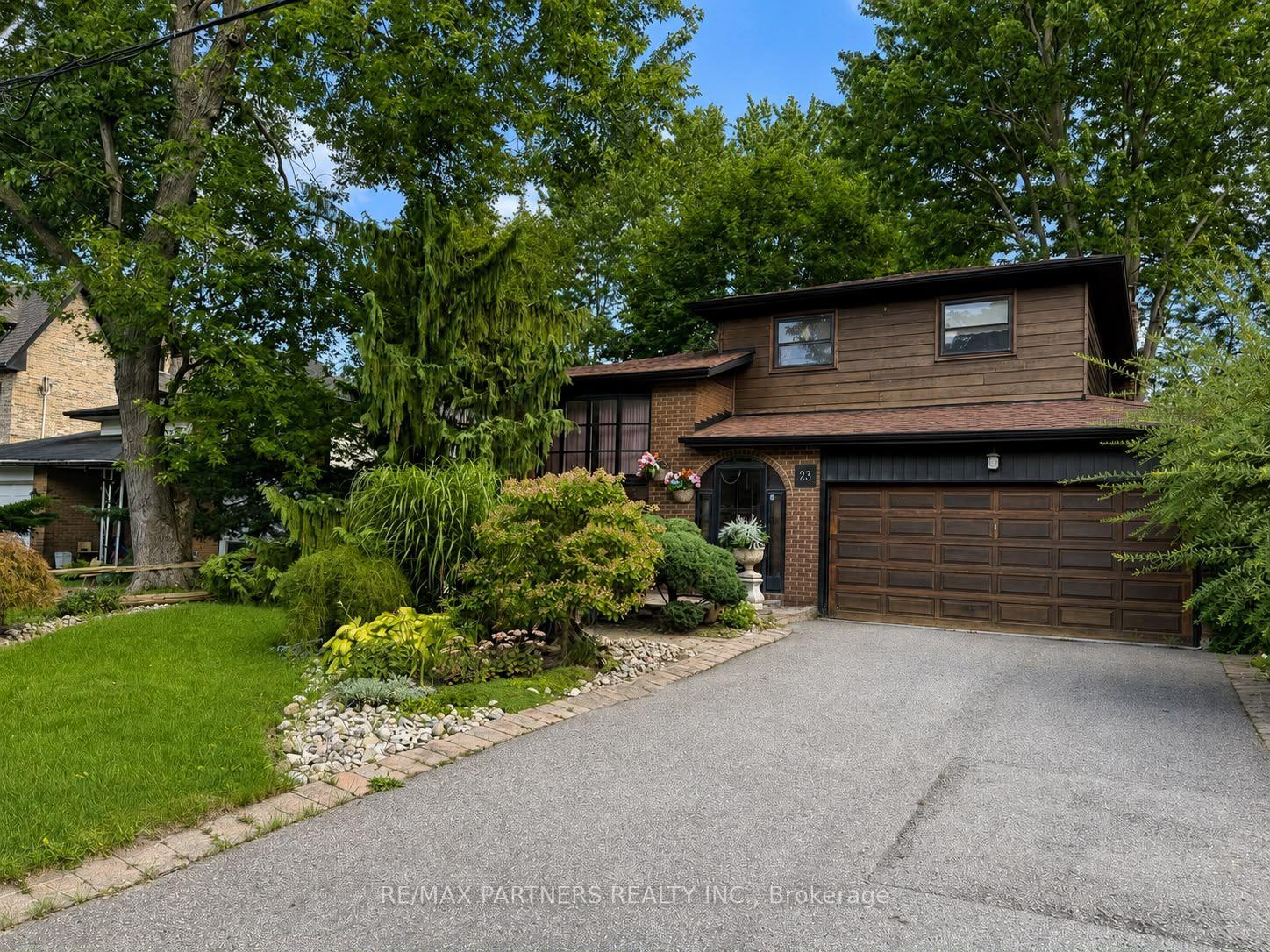 Photo 1 of 23 Pomander Road, Markham, Unionville — HOMEH