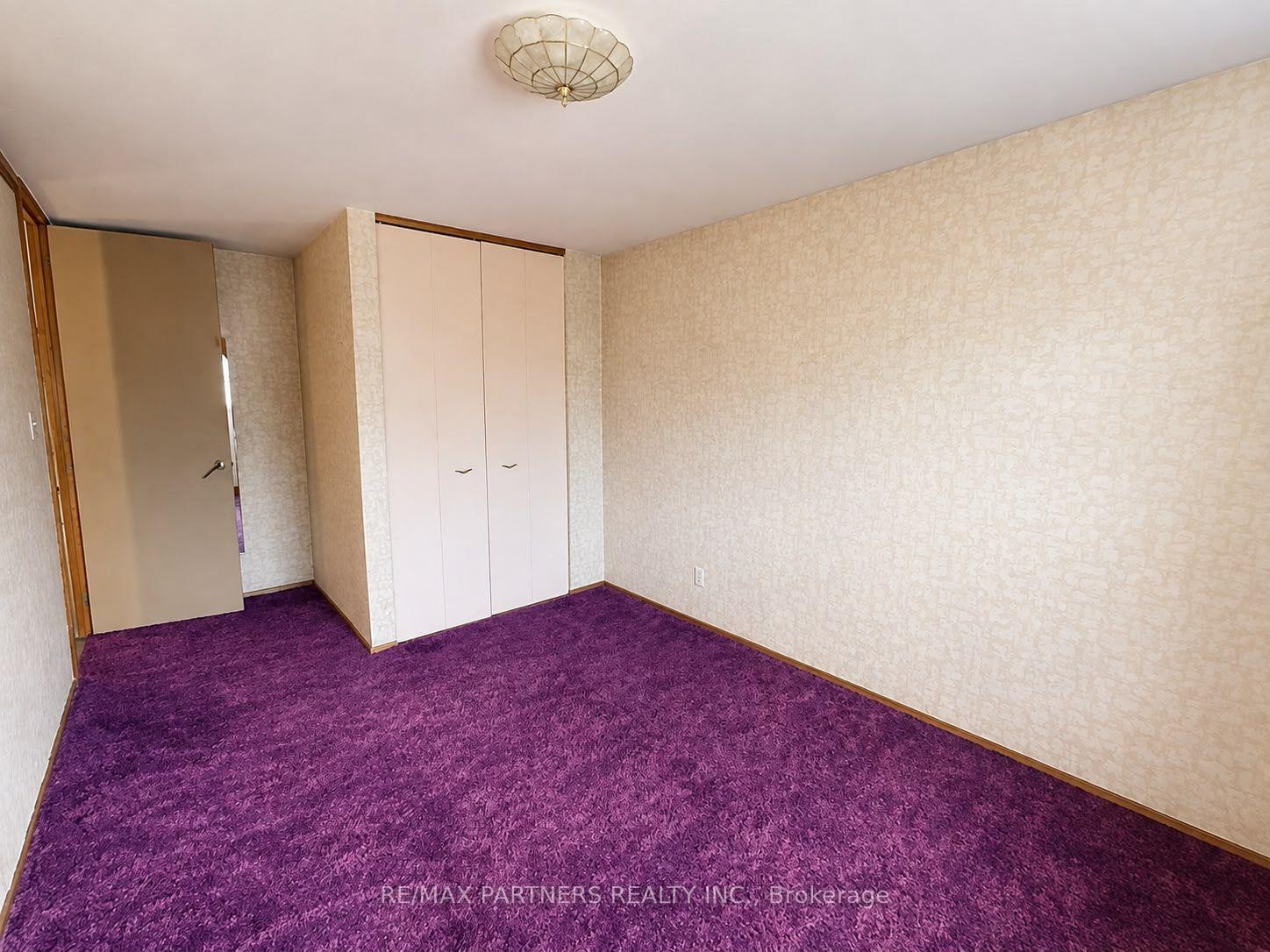Photo 10 of 23 Pomander Road, Markham, Unionville — HOMEH