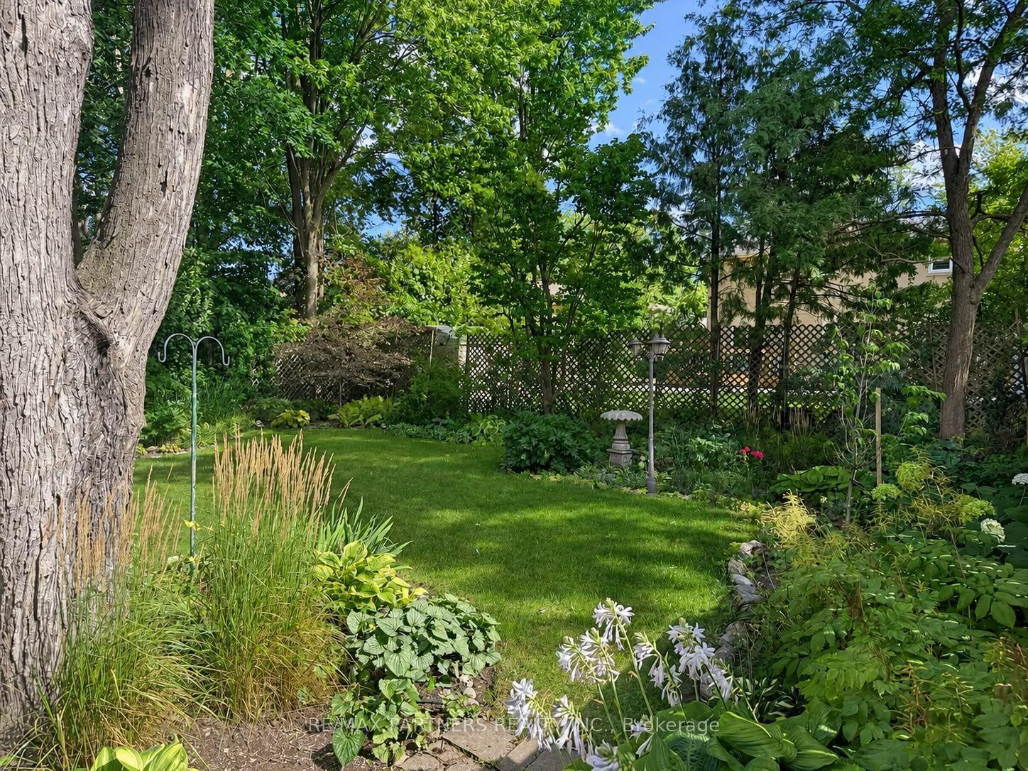 Photo 13 of 23 Pomander Road, Markham, Unionville — HOMEH