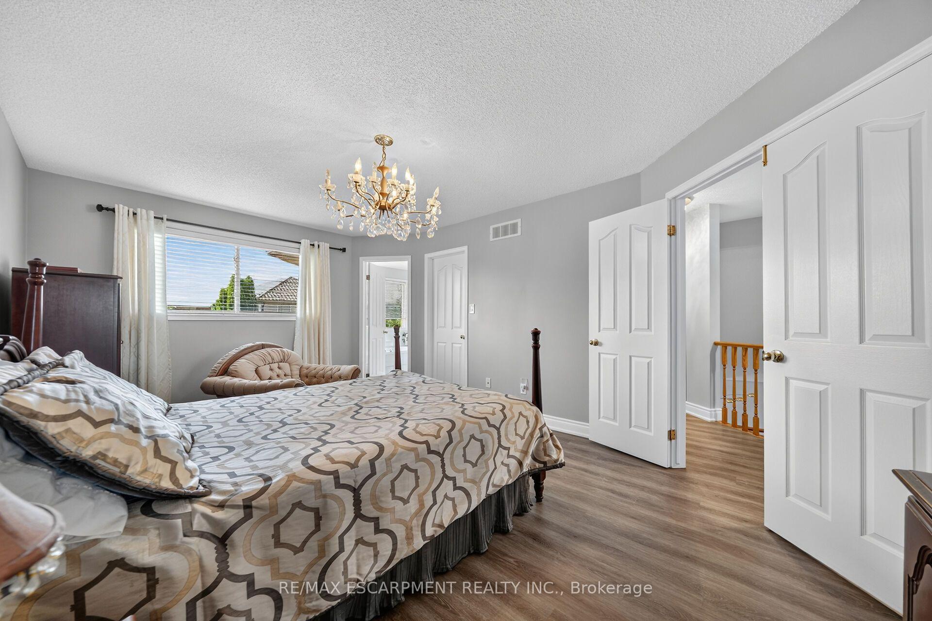 Photo 31 of 42 Hillgarden Drive, Hamilton, Stoney Creek Mountain — HOMEH