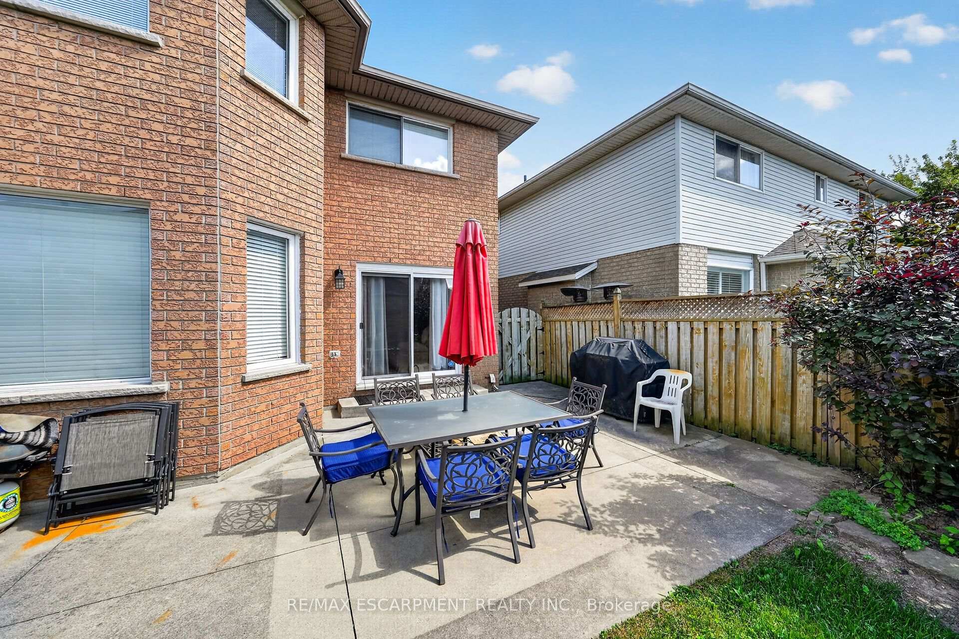 Photo 43 of 42 Hillgarden Drive, Hamilton, Stoney Creek Mountain — HOMEH