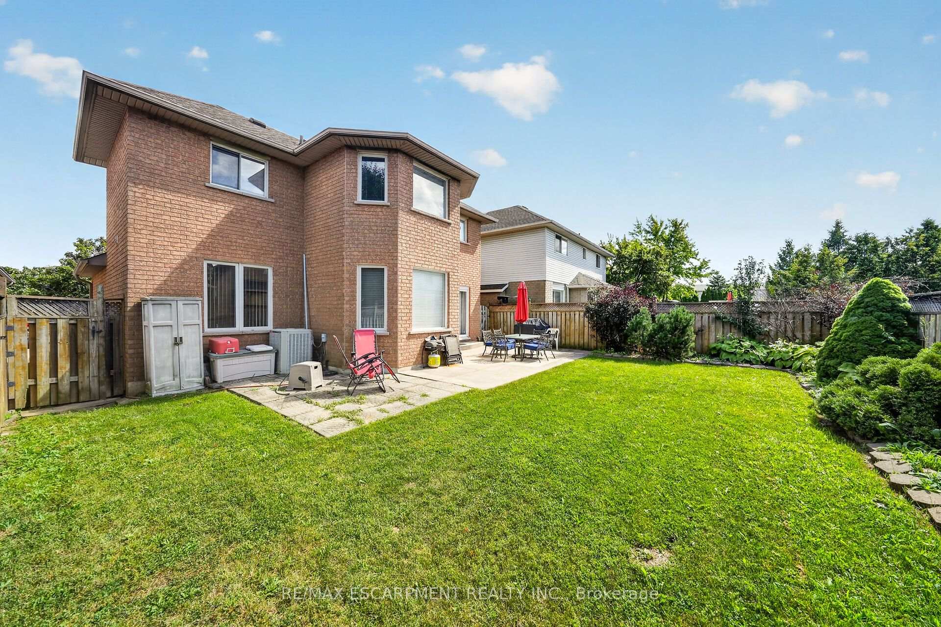 Photo 48 of 42 Hillgarden Drive, Hamilton, Stoney Creek Mountain — HOMEH
