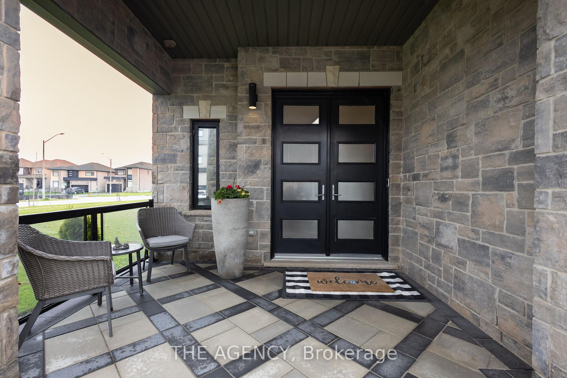 Photo 4 of 76 Grandville Circle, Brant, Paris — HOMEH