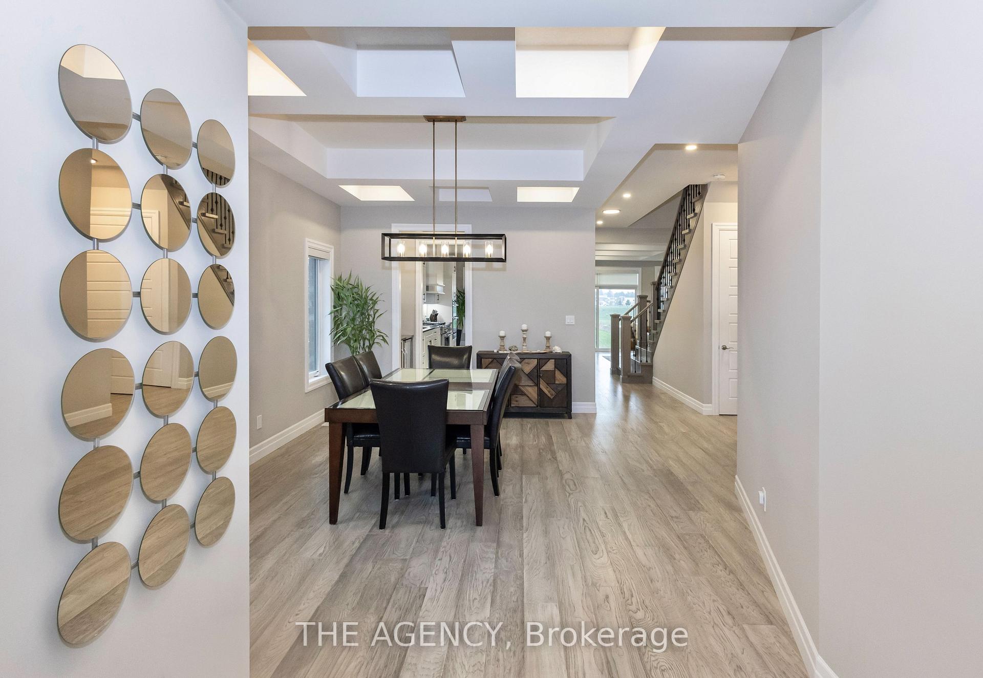 Photo 6 of 76 Grandville Circle, Brant, Paris — HOMEH