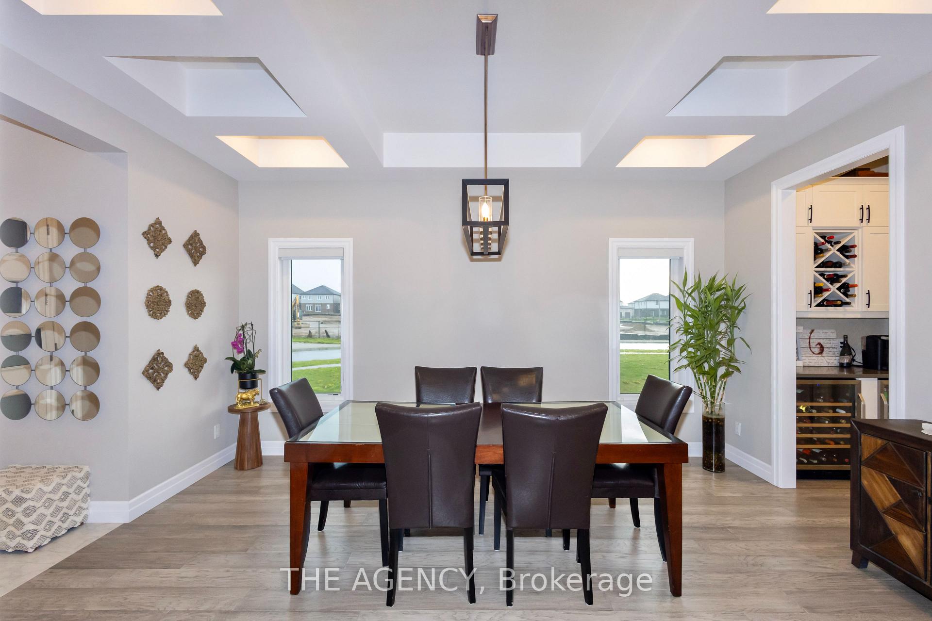 Photo 7 of 76 Grandville Circle, Brant, Paris — HOMEH