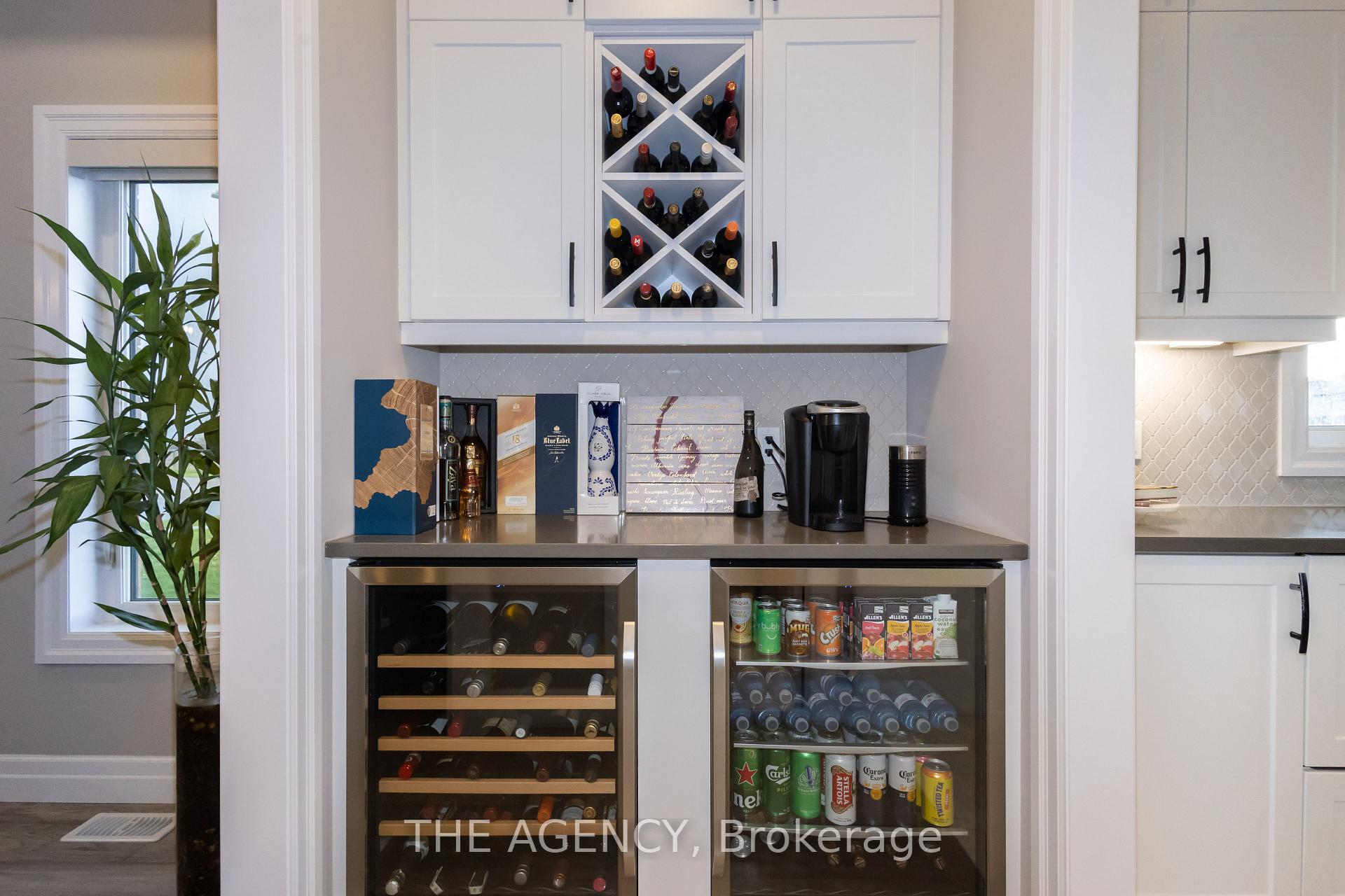 Photo 10 of 76 Grandville Circle, Brant, Paris — HOMEH