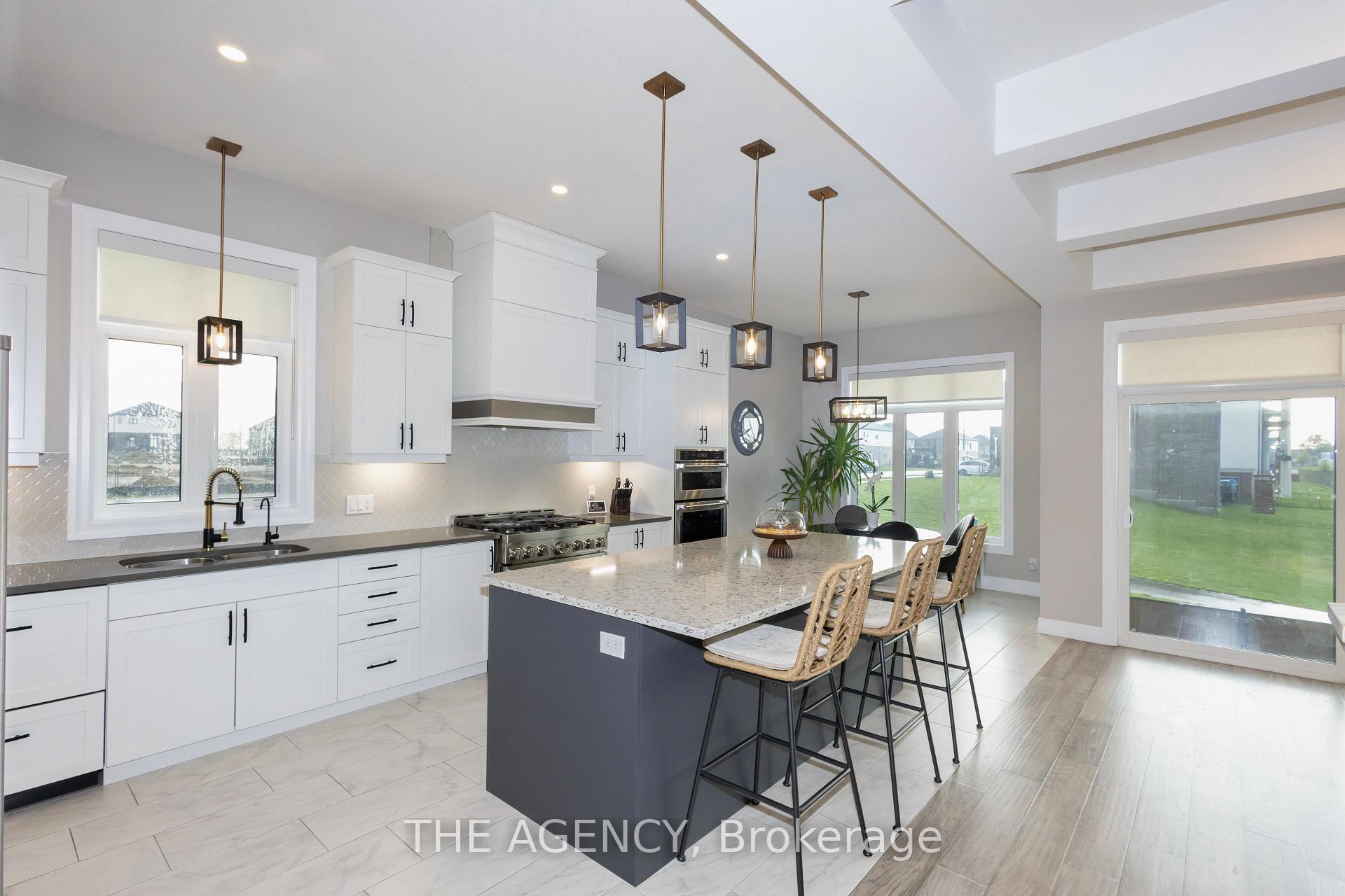 Photo 13 of 76 Grandville Circle, Brant, Paris — HOMEH