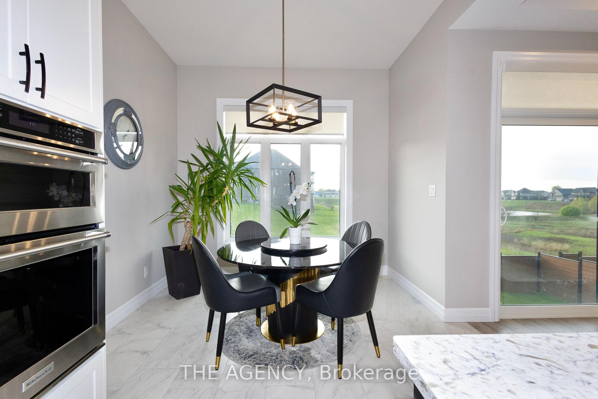 Photo 16 of 76 Grandville Circle, Brant, Paris — HOMEH