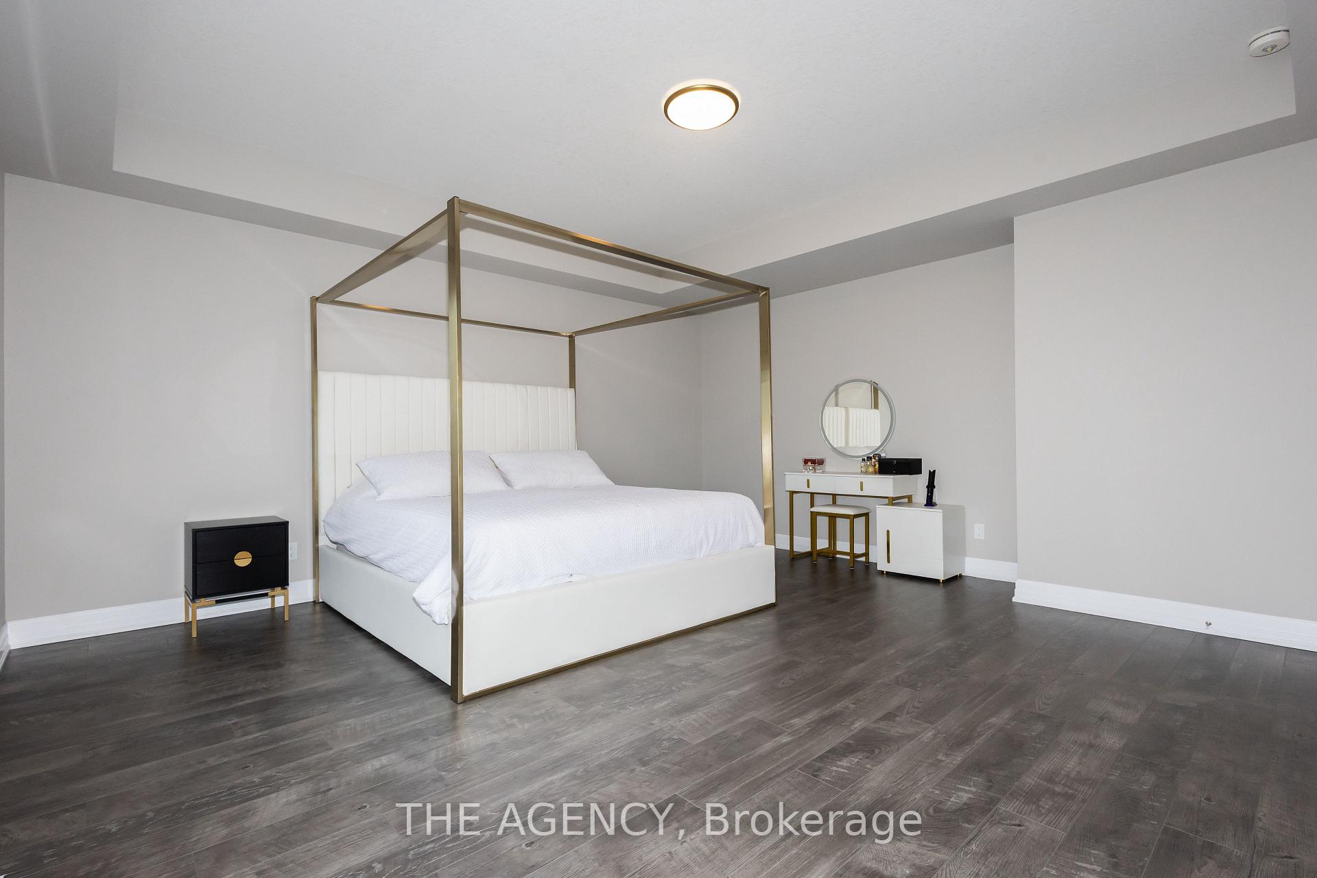 Photo 23 of 76 Grandville Circle, Brant, Paris — HOMEH