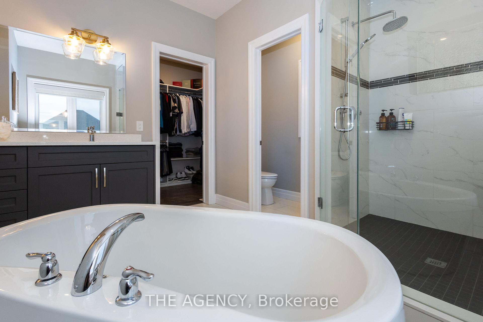 Photo 25 of 76 Grandville Circle, Brant, Paris — HOMEH