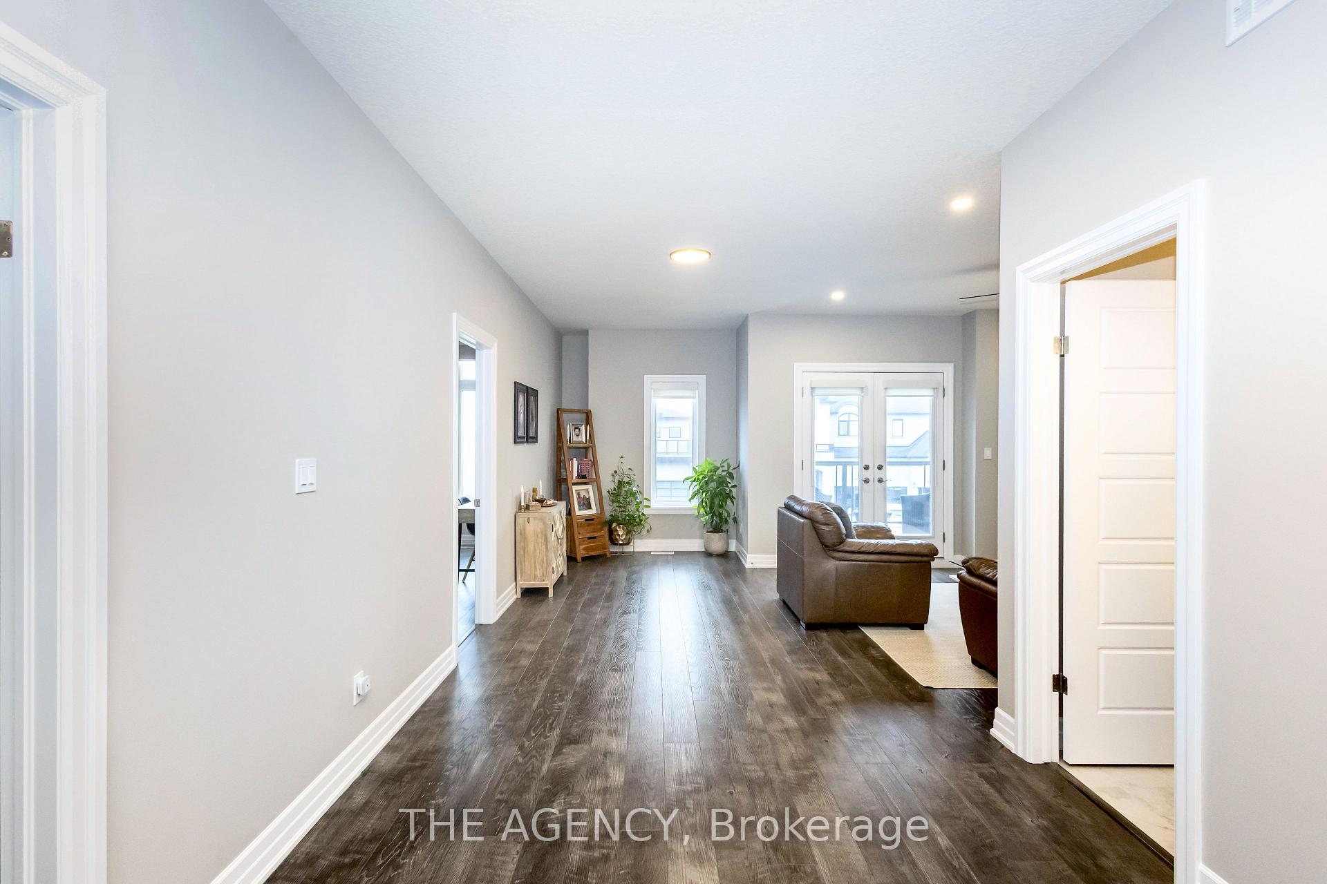 Photo 26 of 76 Grandville Circle, Brant, Paris — HOMEH