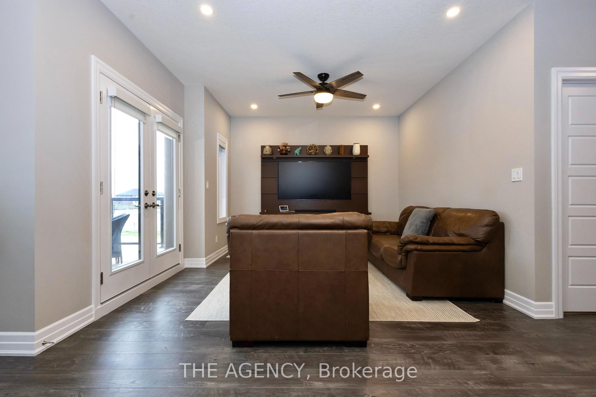Photo 27 of 76 Grandville Circle, Brant, Paris — HOMEH