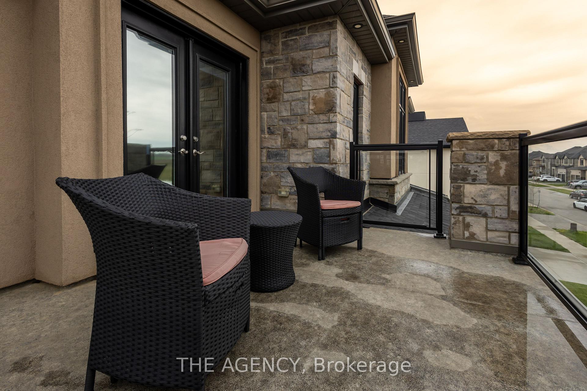 Photo 28 of 76 Grandville Circle, Brant, Paris — HOMEH