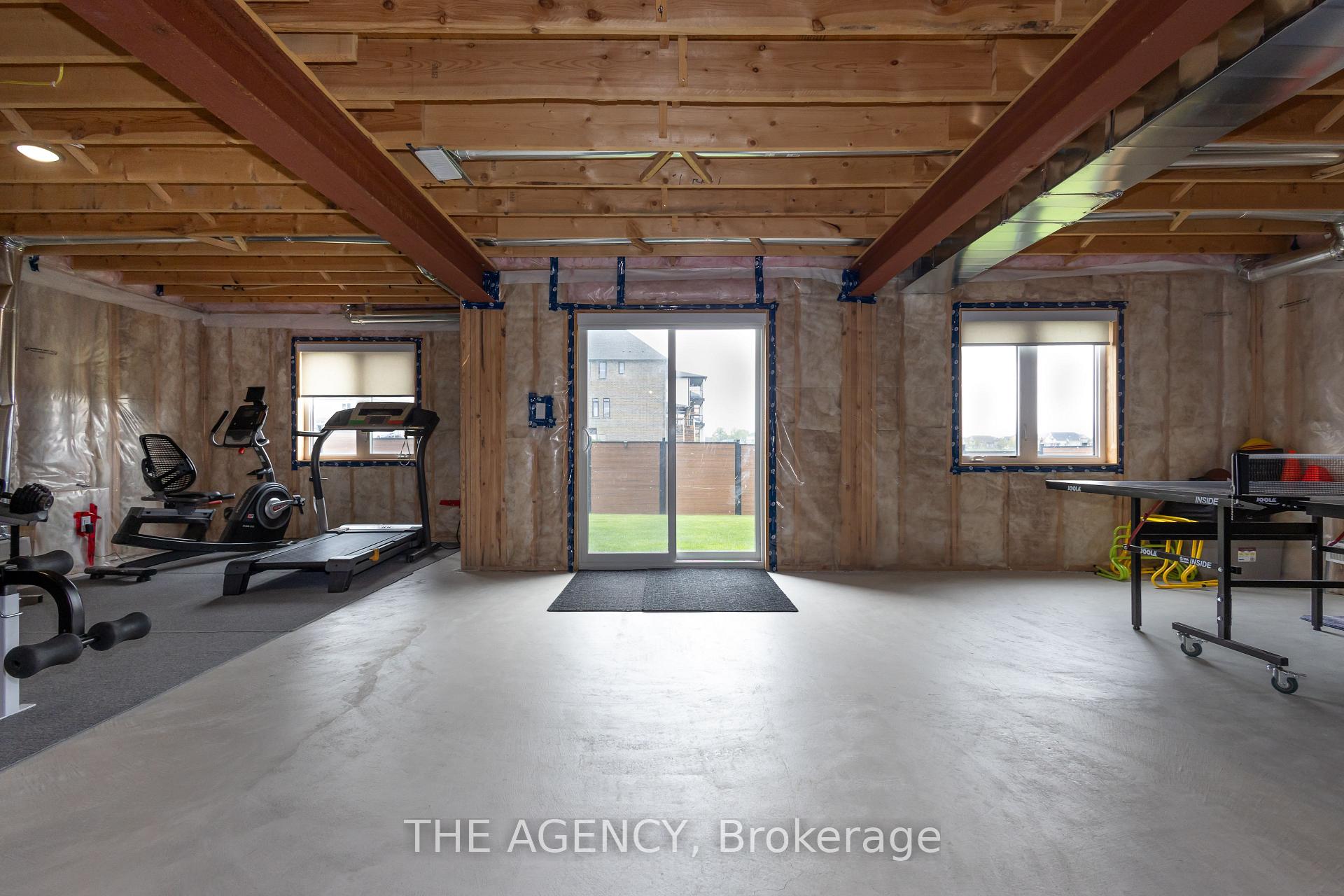 Photo 37 of 76 Grandville Circle, Brant, Paris — HOMEH