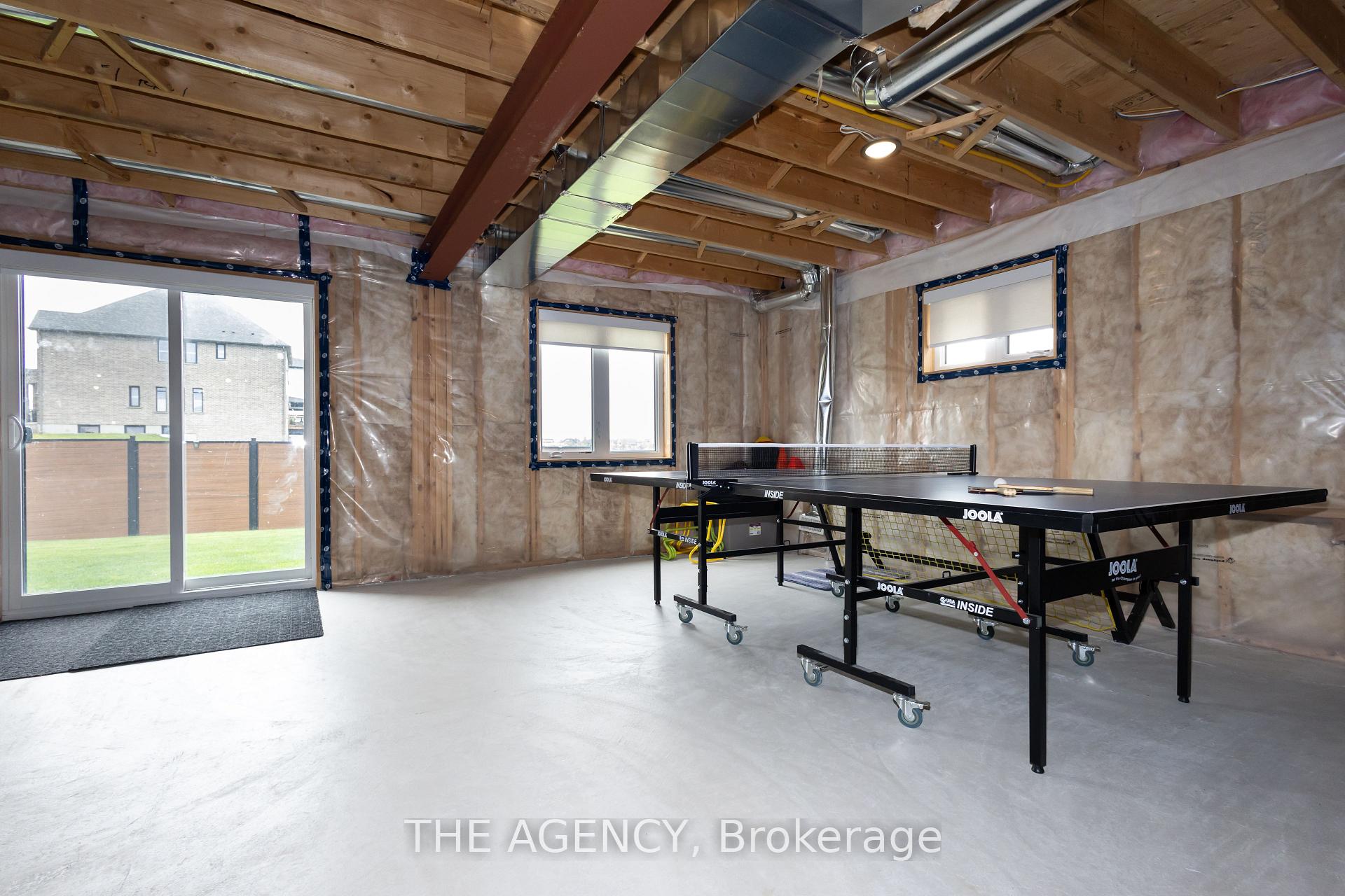 Photo 39 of 76 Grandville Circle, Brant, Paris — HOMEH