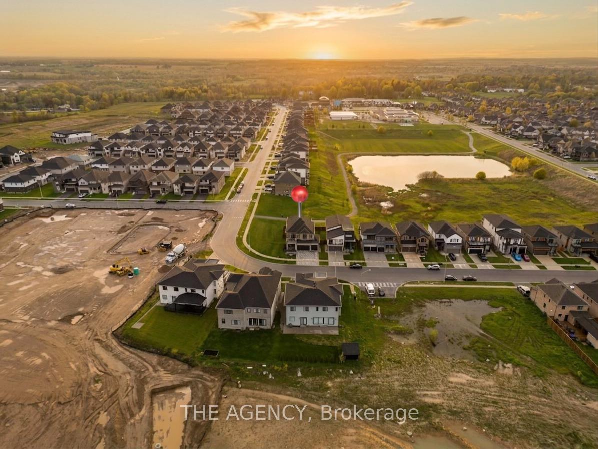 Photo 48 of 76 Grandville Circle, Brant, Paris — HOMEH