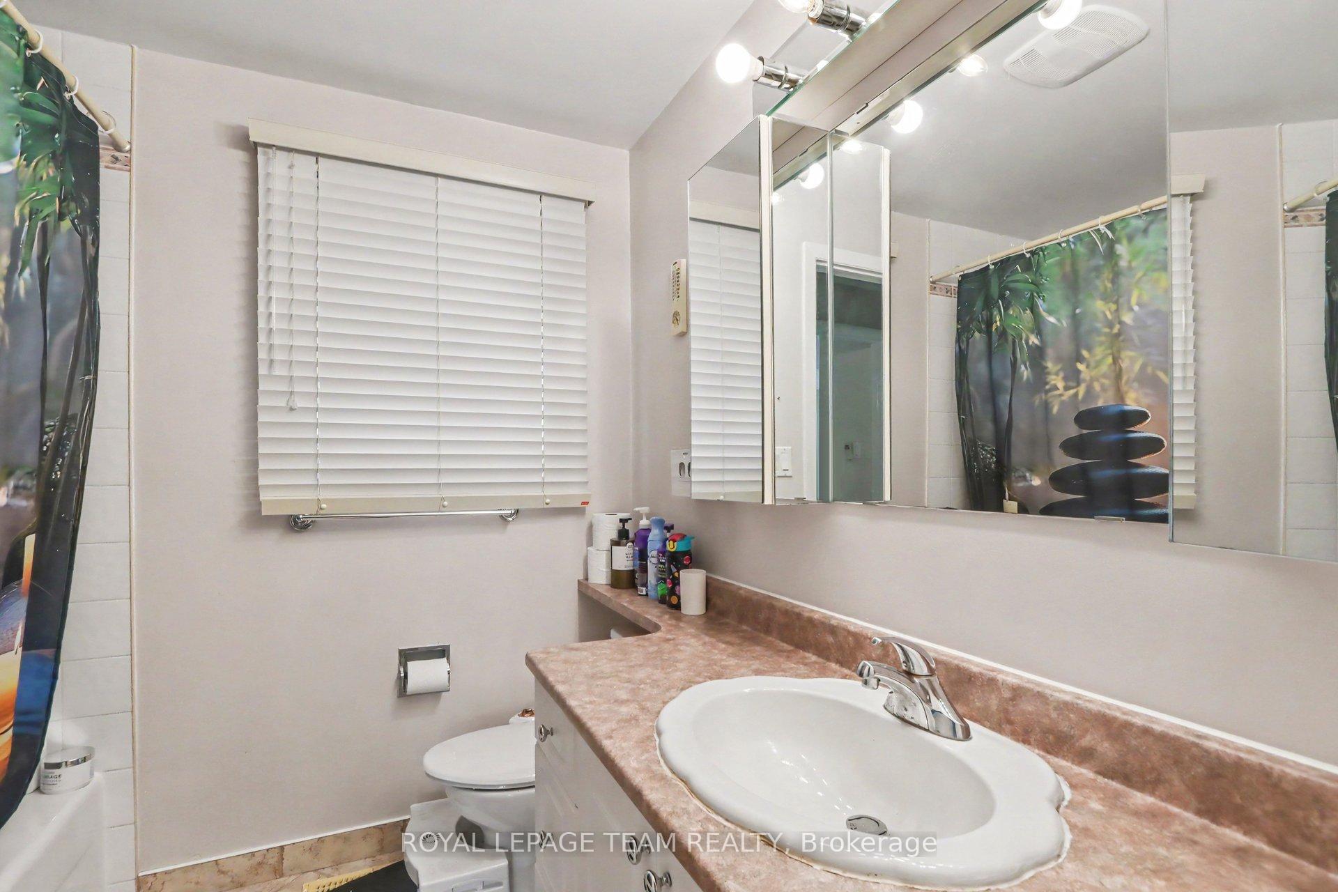 Photo 19 of 638 Laverendrye Drive, Ottawa, Beacon Hill North — HOMEH