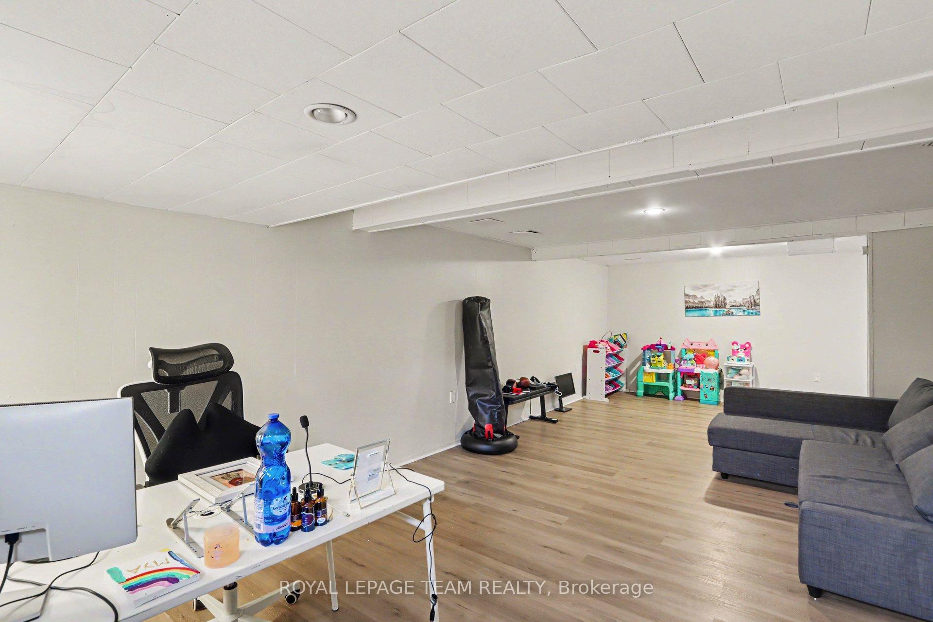 Photo 25 of 638 Laverendrye Drive, Ottawa, Beacon Hill North — HOMEH