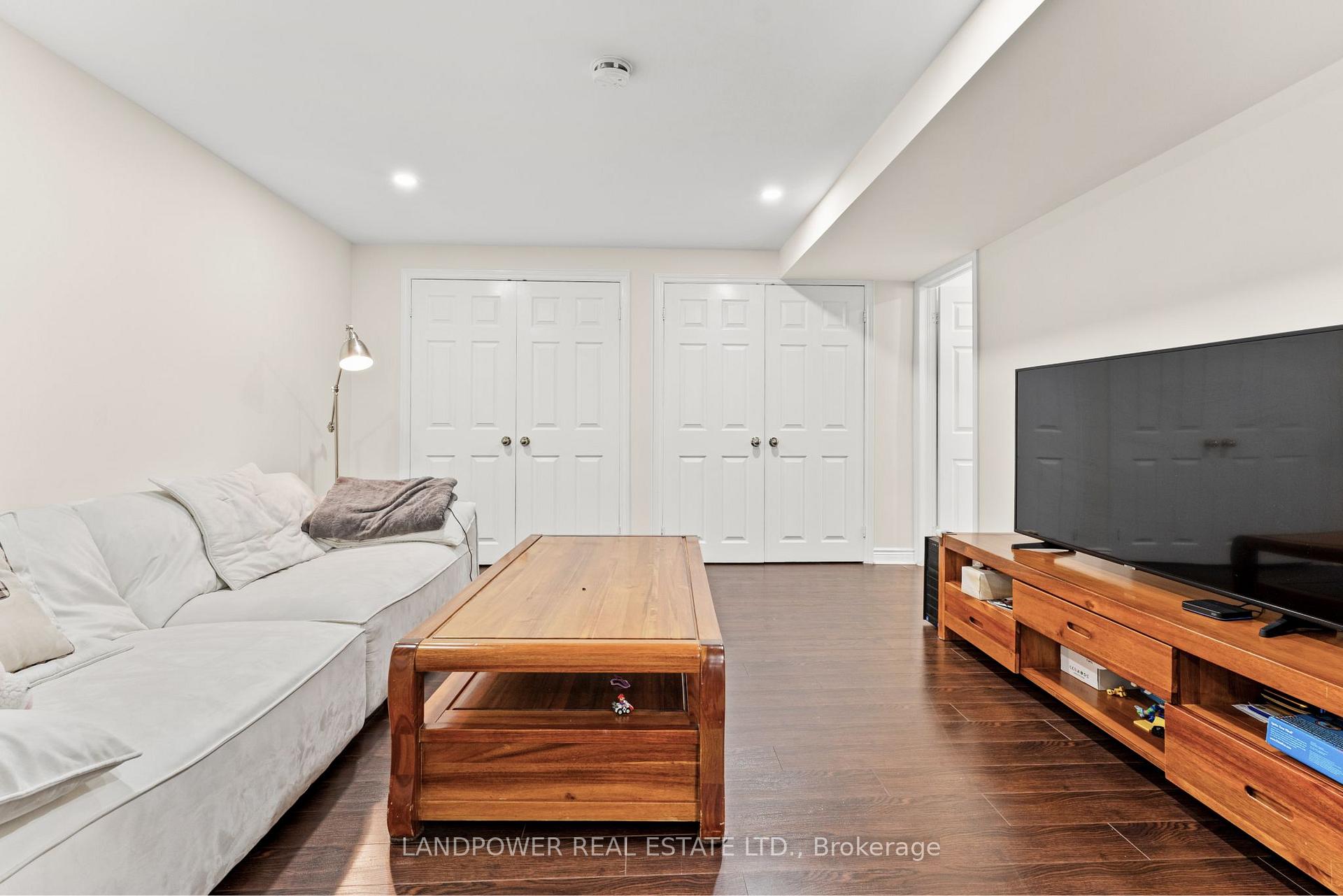 Photo 38 of 6 Melchior Crescent, Markham, Buttonville — HOMEH
