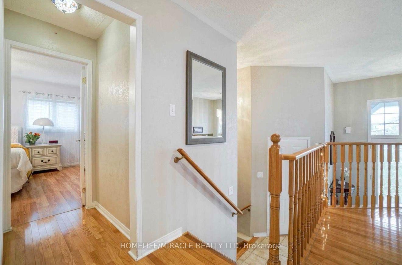 Photo 11 of 216 Van Scott Drive, Brampton, Northwest Sandalwood Parkway — HOMEH