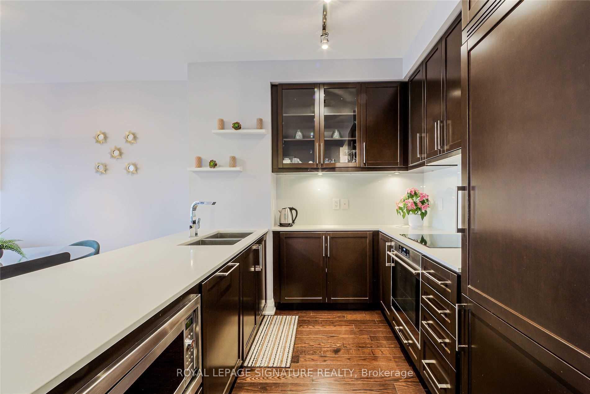 Photo 11 of Unit 408, 21 Clairtrell Road, North York, Willowdale East — HOMEH