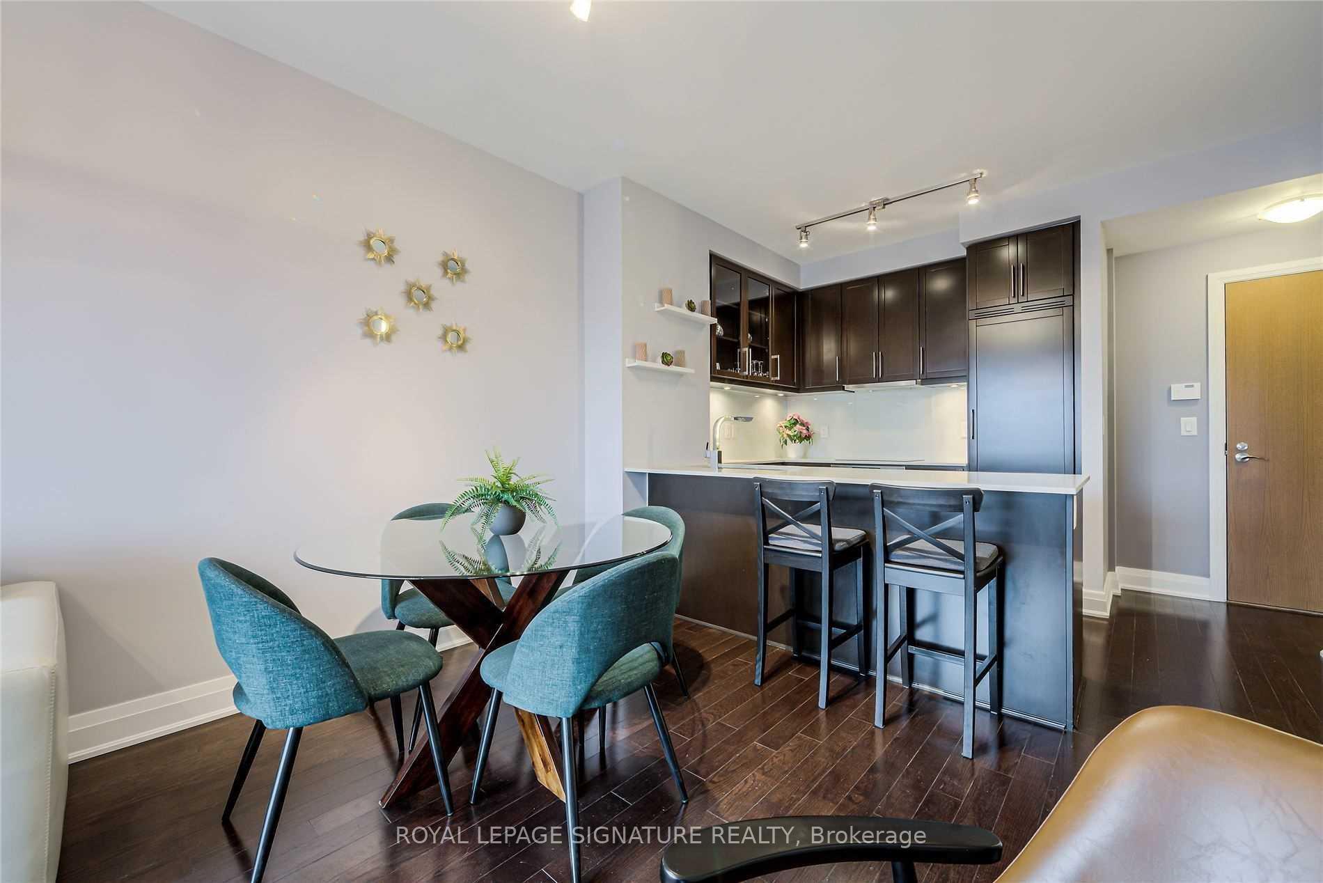 Photo 19 of Unit 408, 21 Clairtrell Road, North York, Willowdale East — HOMEH