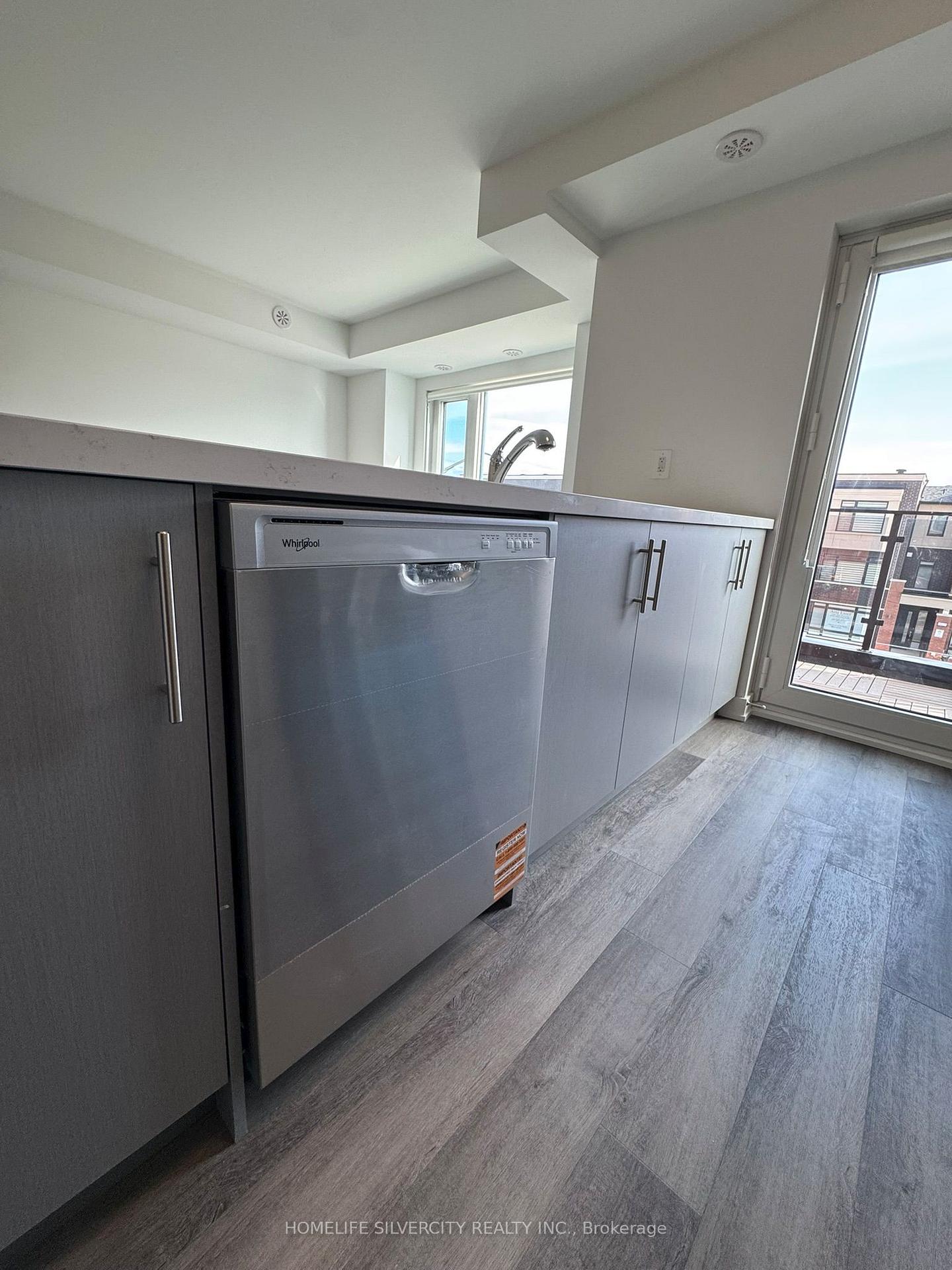 Photo 8 of 35 Romilly Avenue, Brampton, Northwest Brampton — HOMEH