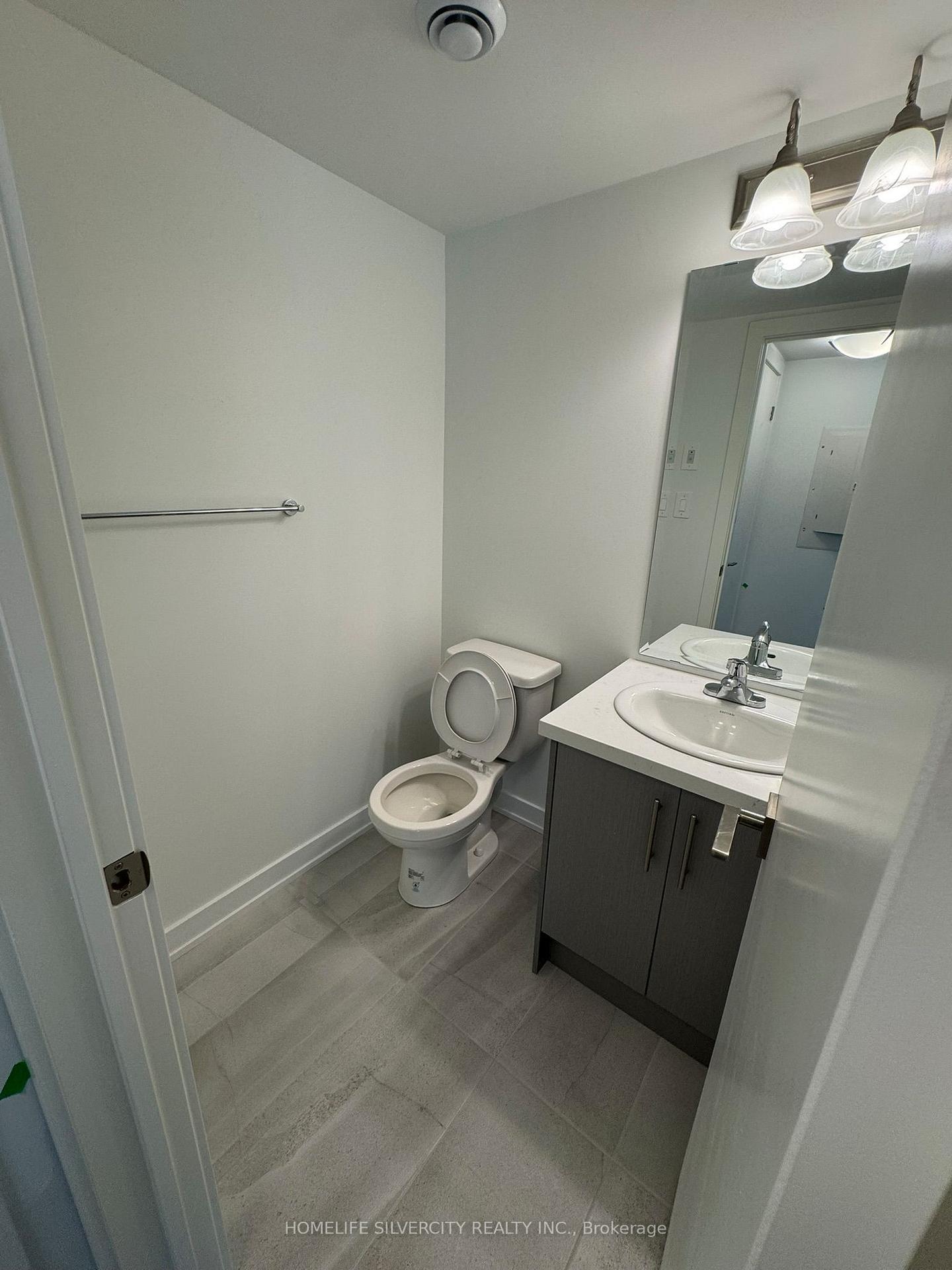Photo 12 of 35 Romilly Avenue, Brampton, Northwest Brampton — HOMEH