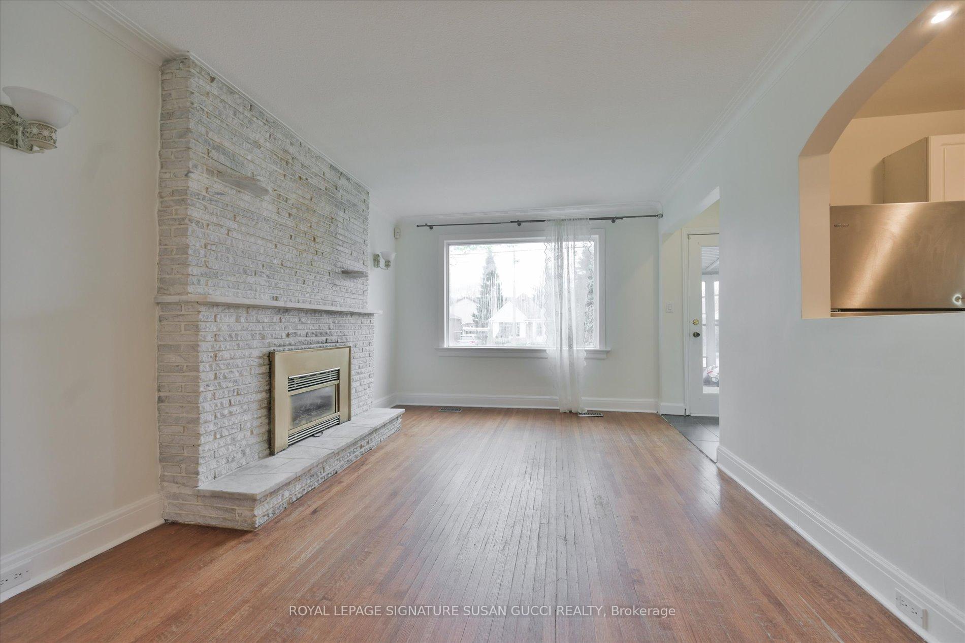 Photo 7 of 388 O'Connor Drive, Toronto, East York — HOMEH