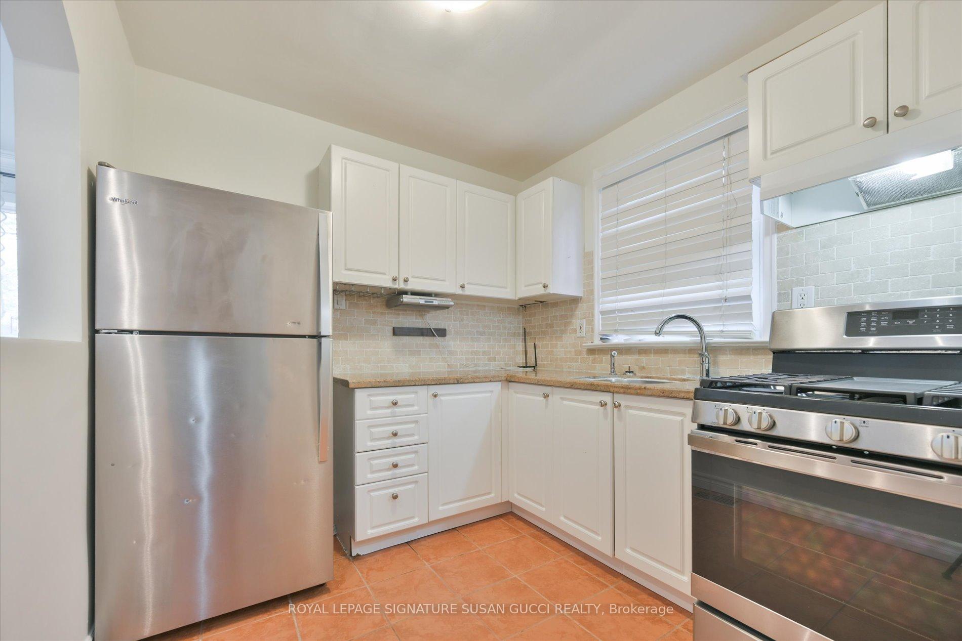 Photo 9 of 388 O'Connor Drive, Toronto, East York — HOMEH