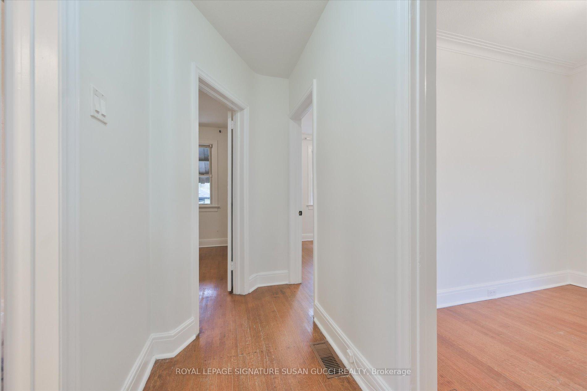 Photo 11 of 388 O'Connor Drive, Toronto, East York — HOMEH