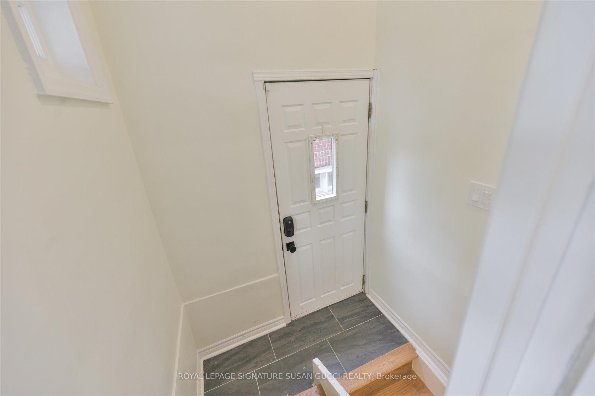 Photo 16 of 388 O'Connor Drive, Toronto, East York — HOMEH