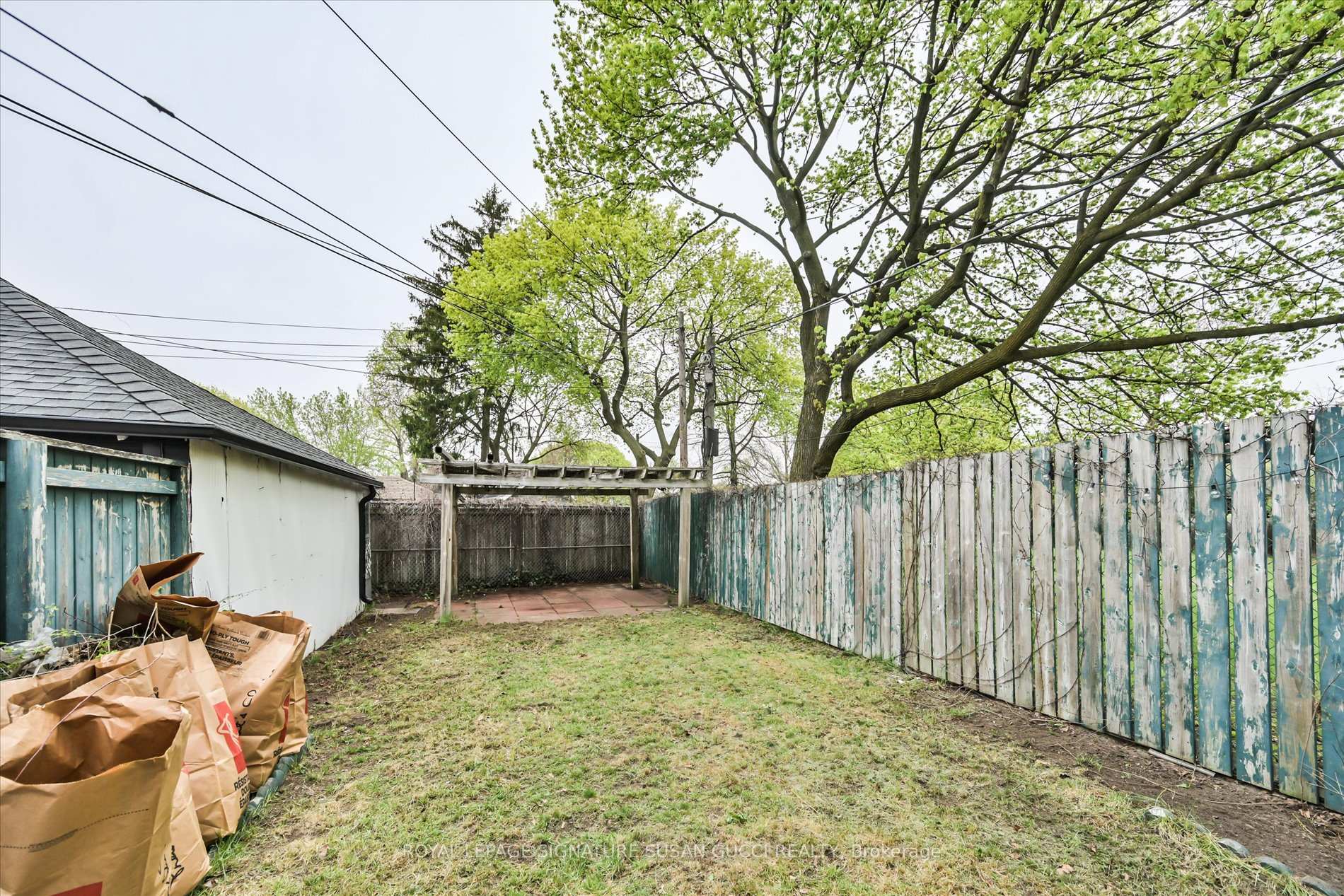 Photo 23 of 388 O'Connor Drive, Toronto, East York — HOMEH