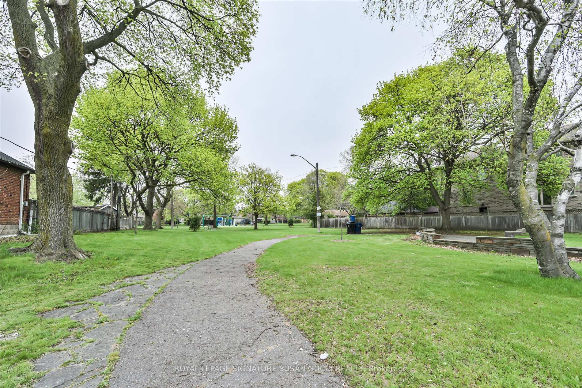 Photo 26 of 388 O'Connor Drive, Toronto, East York — HOMEH