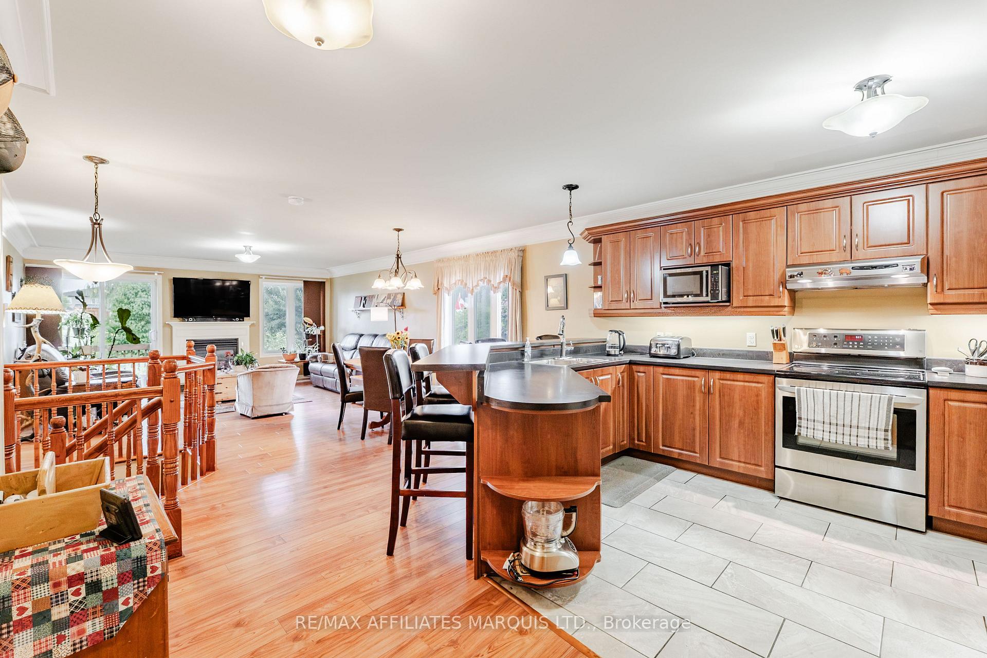 Photo 7 of 2230 Glen Brook Drive, Cornwall, Cornwall — HOMEH