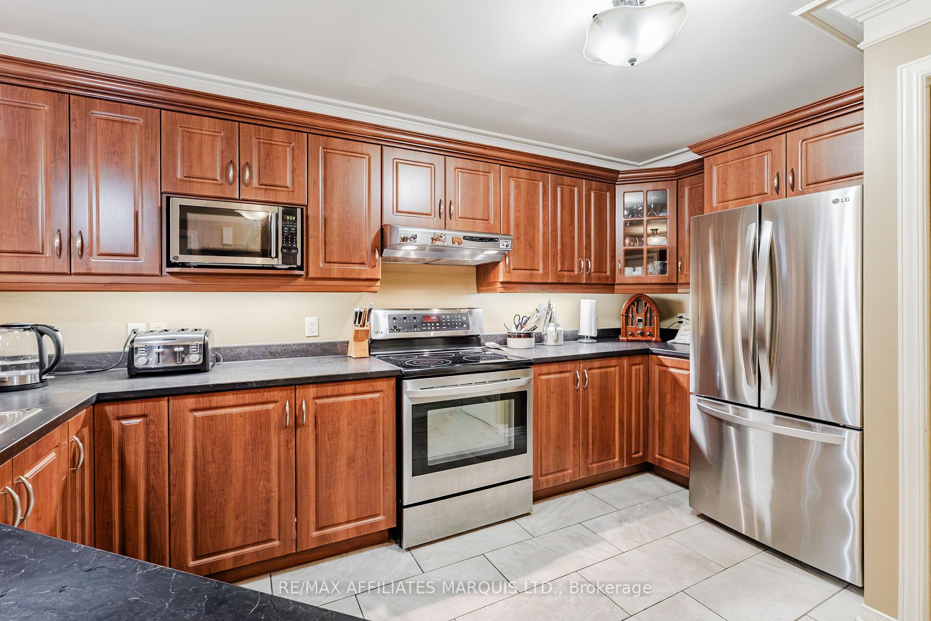 Photo 9 of 2230 Glen Brook Drive, Cornwall, Cornwall — HOMEH