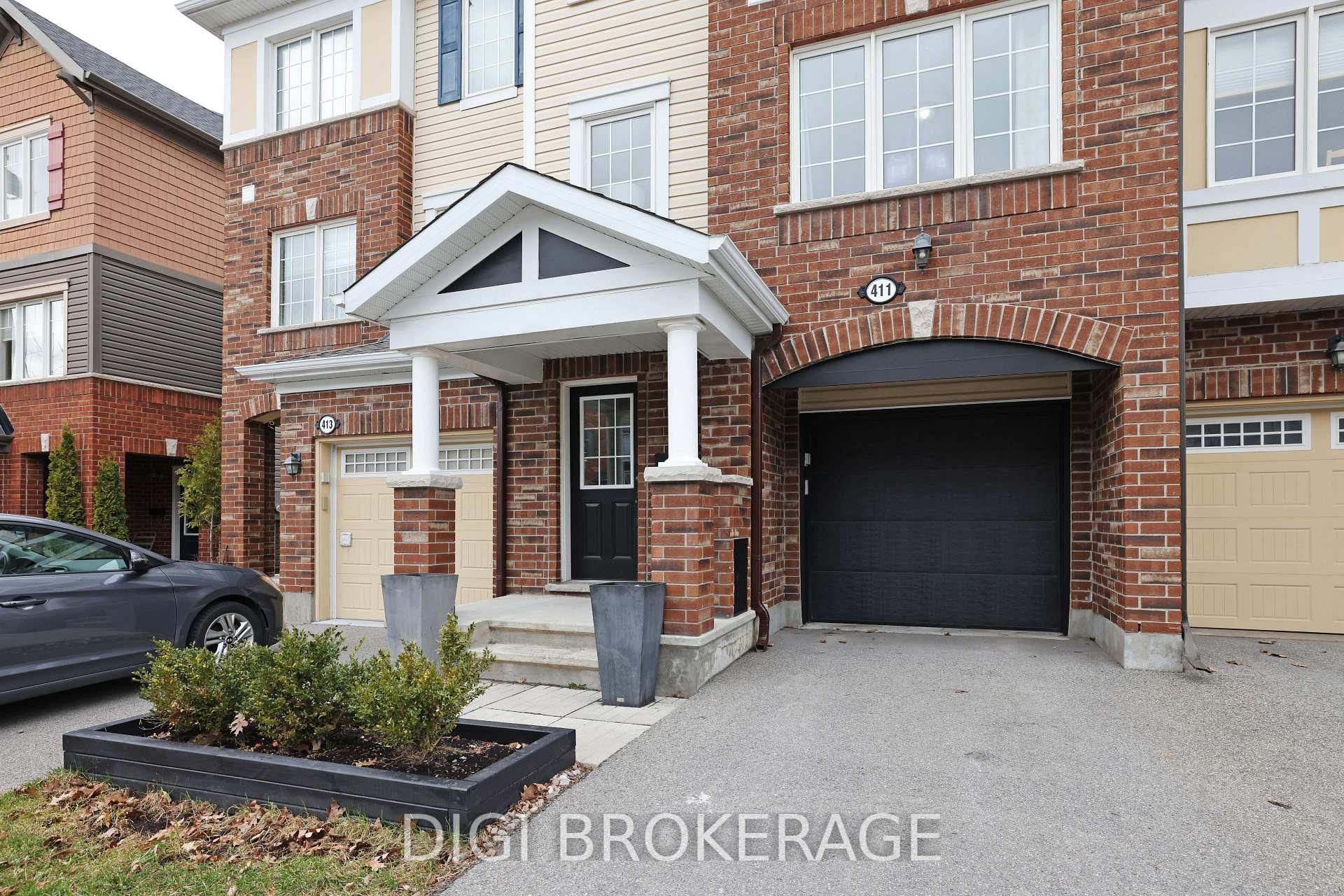Photo 5 of 411 Coldwater Crescent, Ottawa, Kanata - Emerald Meadows/Trailwest — HOMEH