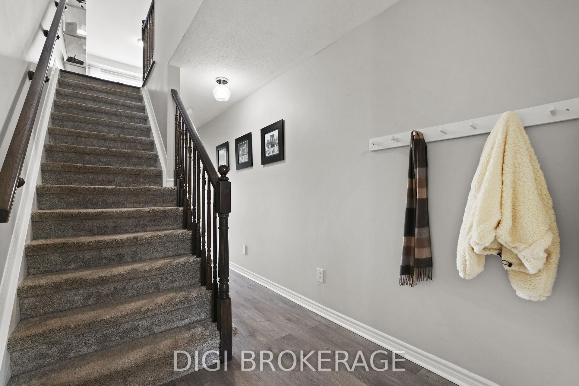 Photo 6 of 411 Coldwater Crescent, Ottawa, Kanata - Emerald Meadows/Trailwest — HOMEH