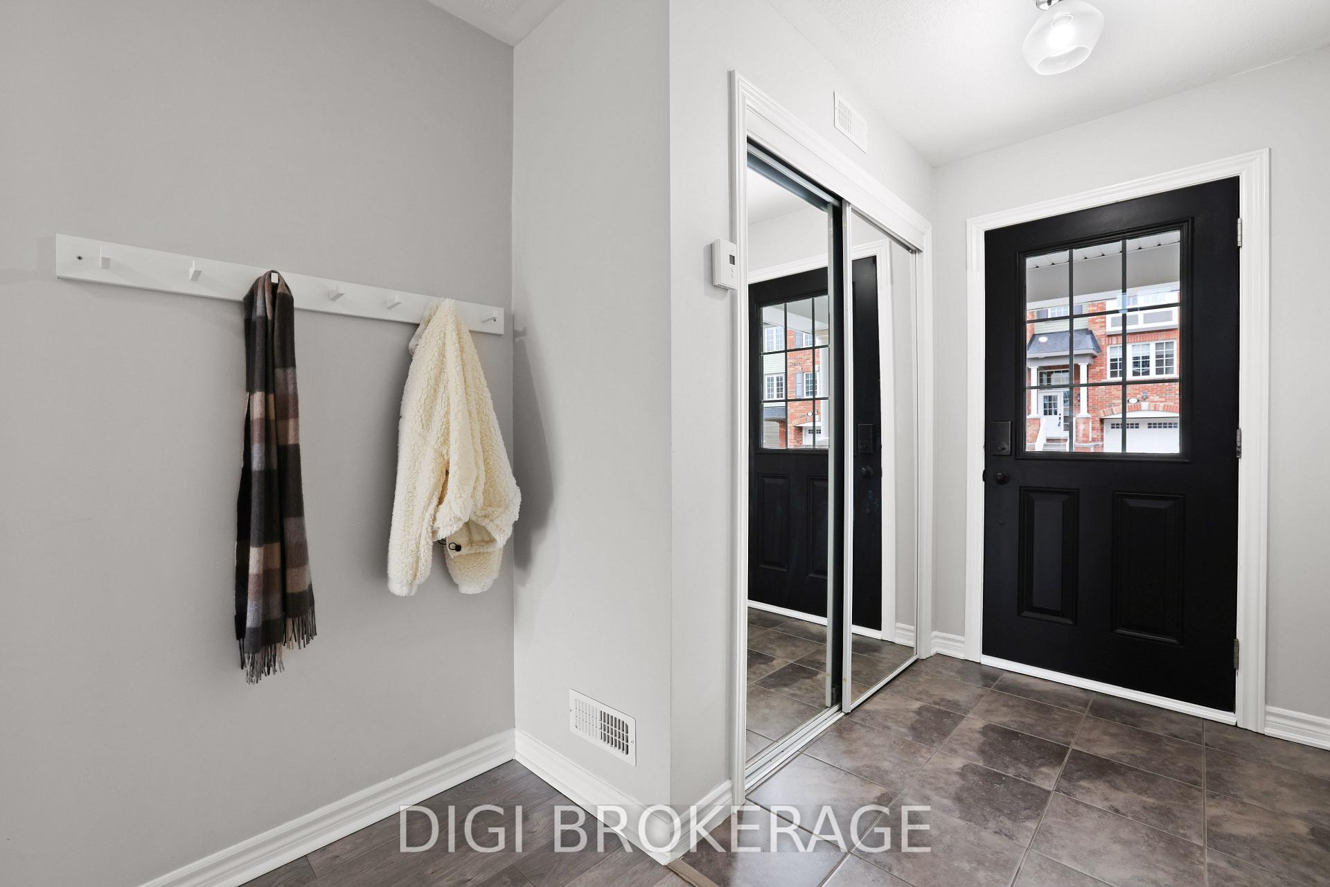 Photo 7 of 411 Coldwater Crescent, Ottawa, Kanata - Emerald Meadows/Trailwest — HOMEH