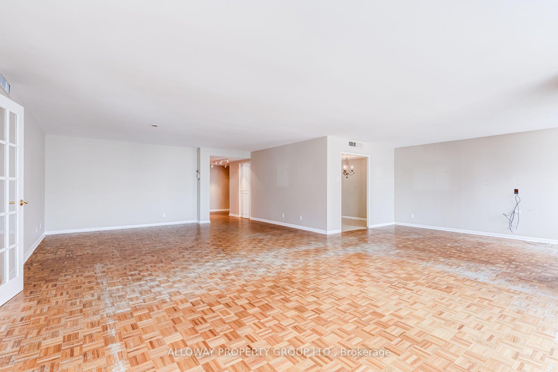 Photo 7 of Unit 1305, 1166 Bay Street, Toronto, Bay Street Corridor — HOMEH