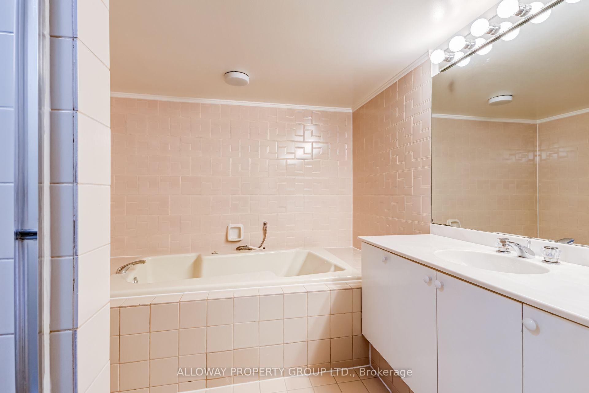 Photo 23 of Unit 1305, 1166 Bay Street, Toronto, Bay Street Corridor — HOMEH