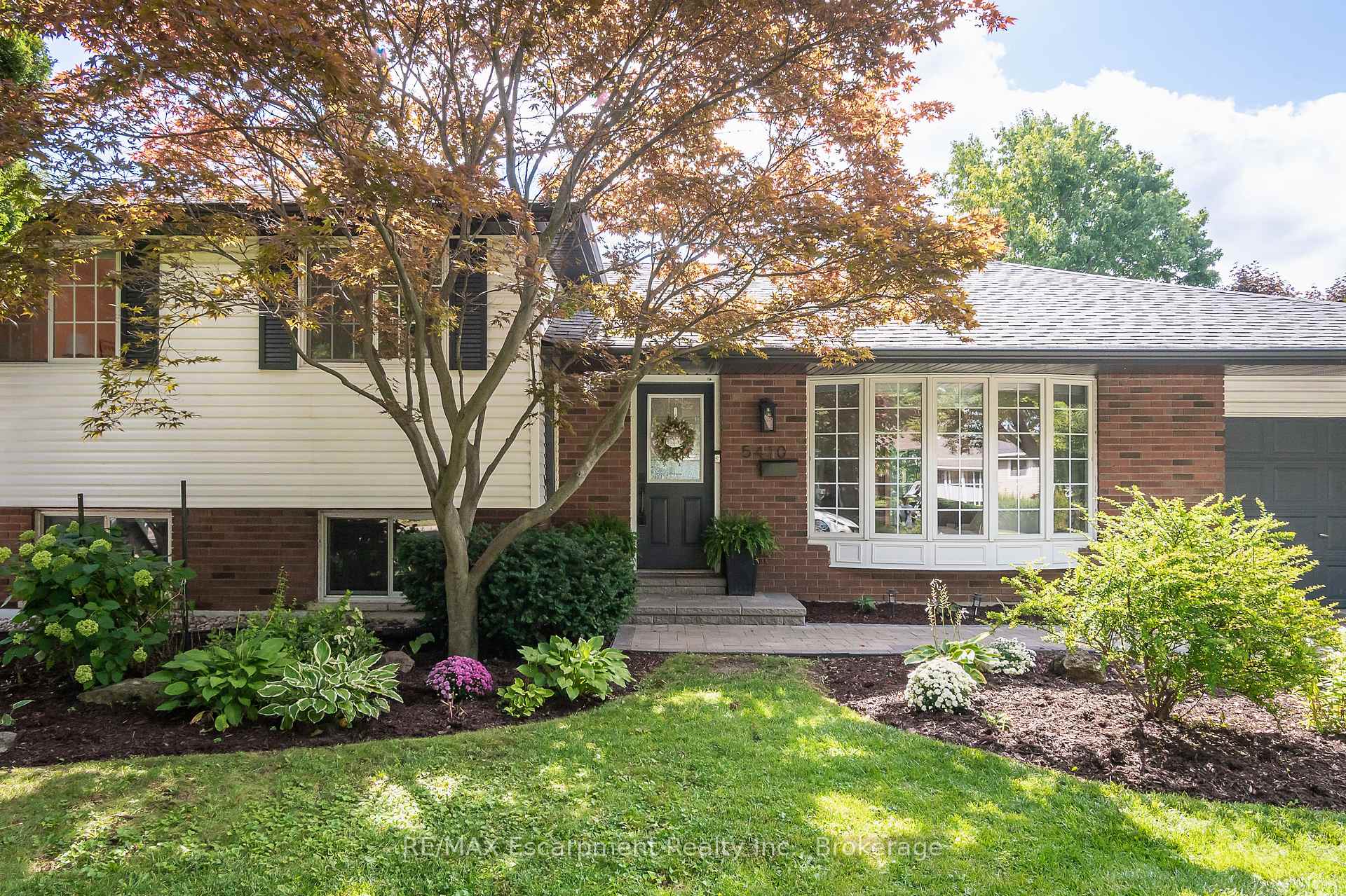 Photo 2 of 5410 Clive Crescent, Burlington, Appleby — HOMEH