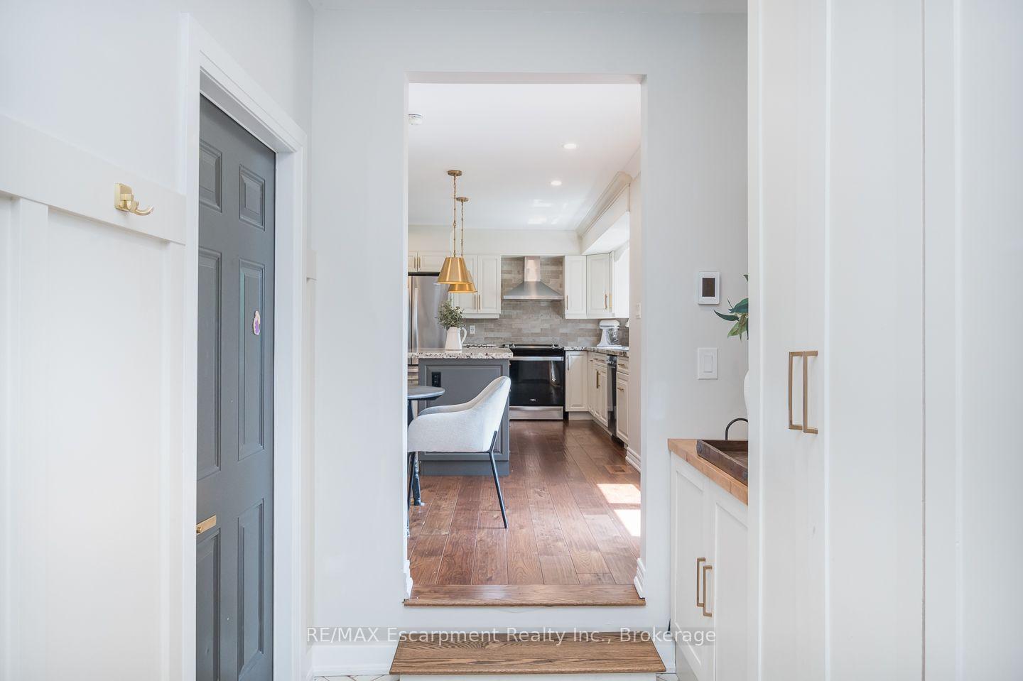Photo 15 of 5410 Clive Crescent, Burlington, Appleby — HOMEH